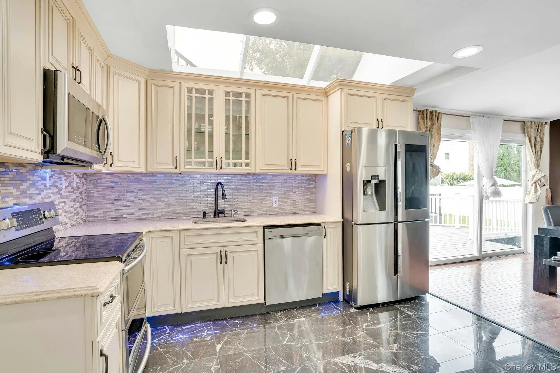 129 Gleeland Street, Babylon, NY, 3 Bedrooms Bedrooms, 7 Rooms Rooms,2 BathroomsBathrooms,Residential,For Rent,Gleeland,0,1007714 129 Gleeland Street, Babylon, NY, 3 Bedrooms Bedrooms, 7 Rooms Rooms,2 BathroomsBathrooms,Residential,For Rent,Gleeland,0,1007714