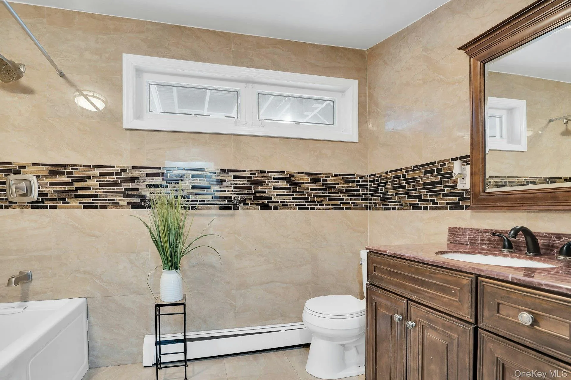 129 Gleeland Street, Babylon, NY, 3 Bedrooms Bedrooms, 7 Rooms Rooms,2 BathroomsBathrooms,Residential,For Rent,Gleeland,0,1007714 129 Gleeland Street, Babylon, NY, 3 Bedrooms Bedrooms, 7 Rooms Rooms,2 BathroomsBathrooms,Residential,For Rent,Gleeland,0,1007714