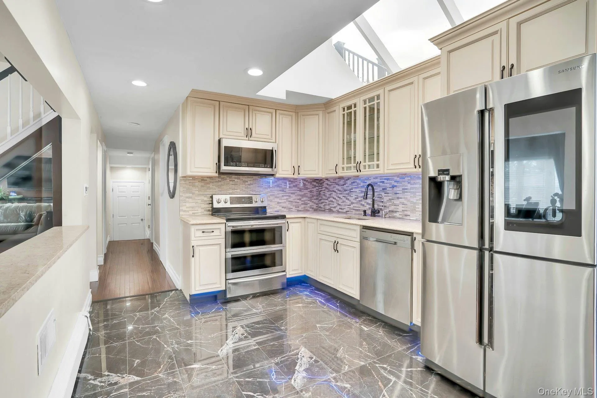 129 Gleeland Street, Babylon, NY, 3 Bedrooms Bedrooms, 7 Rooms Rooms,2 BathroomsBathrooms,Residential,For Rent,Gleeland,0,1007714 129 Gleeland Street, Babylon, NY, 3 Bedrooms Bedrooms, 7 Rooms Rooms,2 BathroomsBathrooms,Residential,For Rent,Gleeland,0,1007714