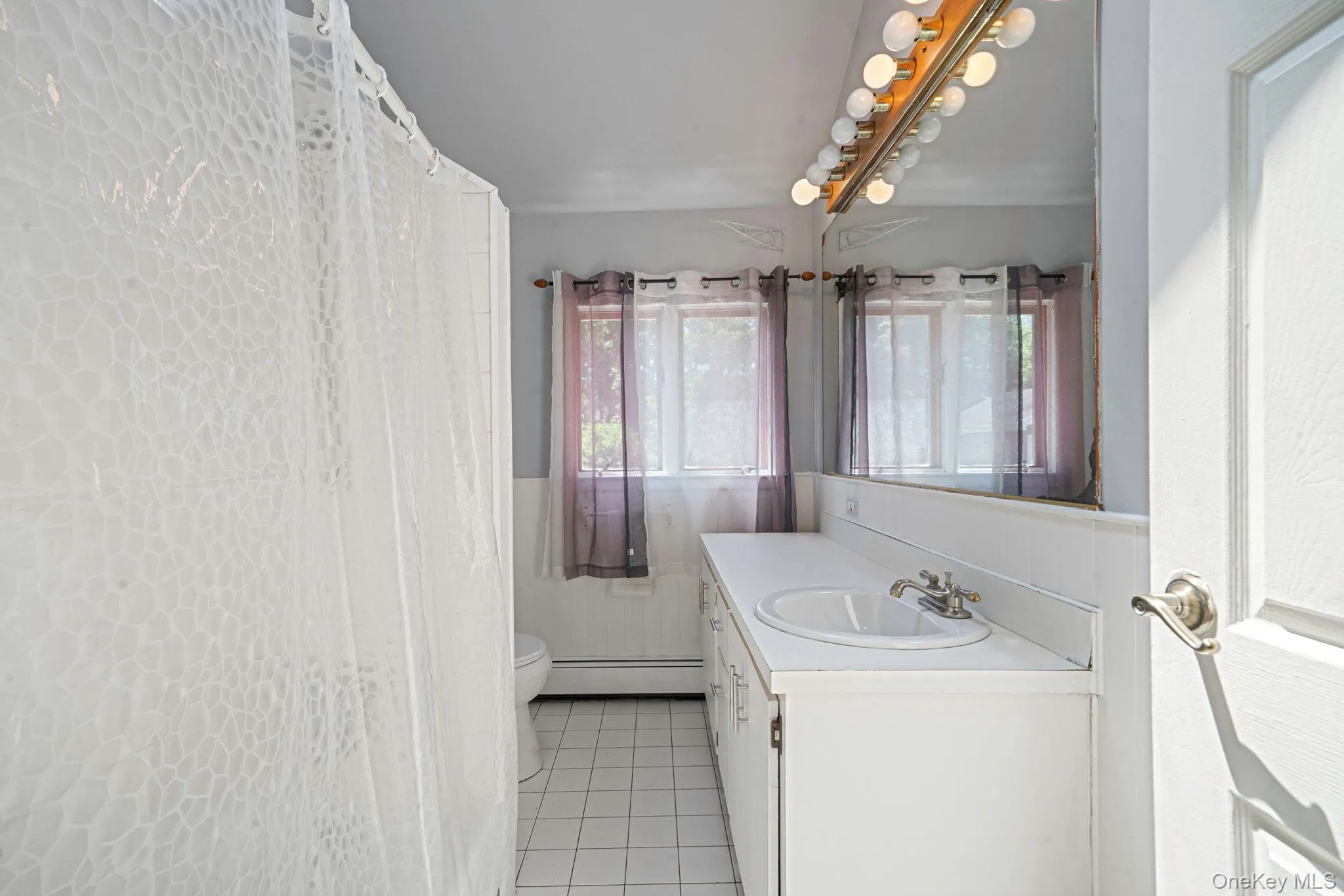 612 Blue Point Road, Brookhaven, NY, 5 Bedrooms Bedrooms, 10 Rooms Rooms,3 BathroomsBathrooms,Residential,For Rent,Blue Point,0,1007717 612 Blue Point Road, Brookhaven, NY, 5 Bedrooms Bedrooms, 10 Rooms Rooms,3 BathroomsBathrooms,Residential,For Rent,Blue Point,0,1007717