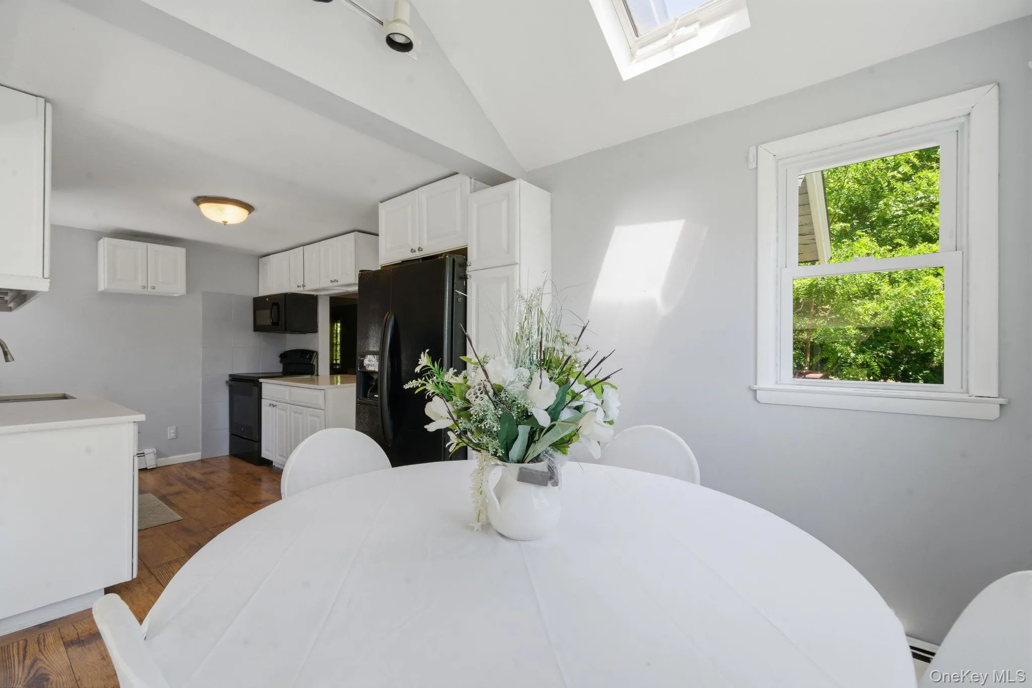 612 Blue Point Road, Brookhaven, NY, 5 Bedrooms Bedrooms, 10 Rooms Rooms,3 BathroomsBathrooms,Residential,For Rent,Blue Point,0,1007717 612 Blue Point Road, Brookhaven, NY, 5 Bedrooms Bedrooms, 10 Rooms Rooms,3 BathroomsBathrooms,Residential,For Rent,Blue Point,0,1007717
