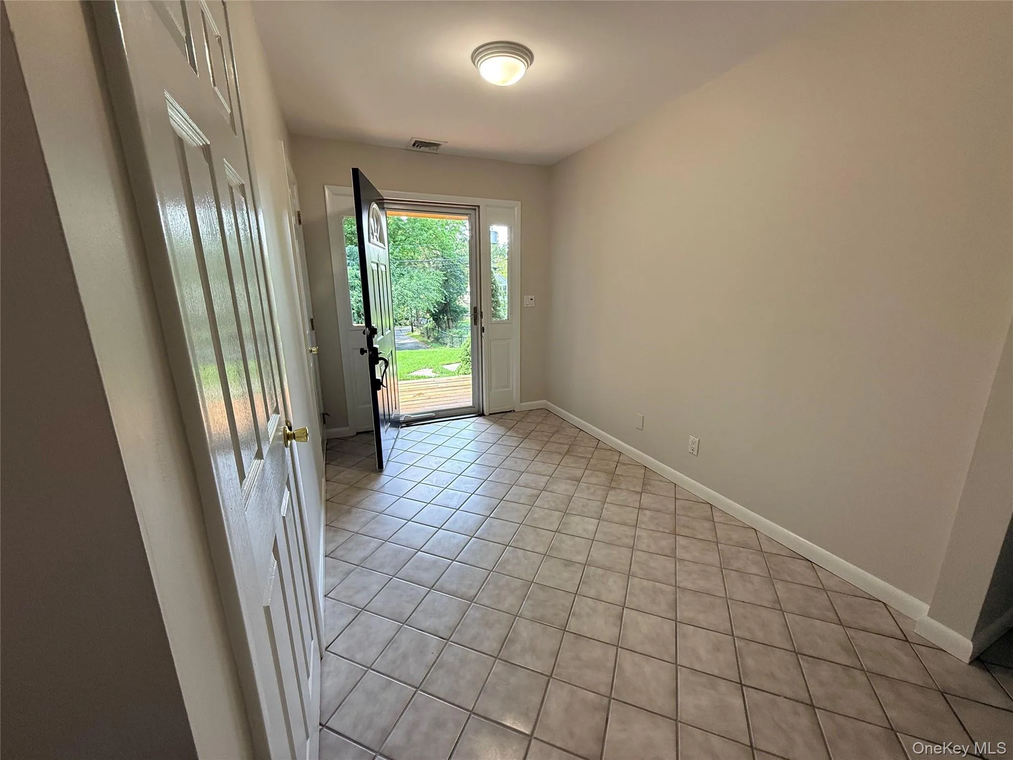 5 Soundview Drive, Brookhaven, NY, 3 Bedrooms Bedrooms, 8 Rooms Rooms,3 BathroomsBathrooms,Residential,For Rent,Soundview,0,1007720 5 Soundview Drive, Brookhaven, NY, 3 Bedrooms Bedrooms, 8 Rooms Rooms,3 BathroomsBathrooms,Residential,For Rent,Soundview,0,1007720