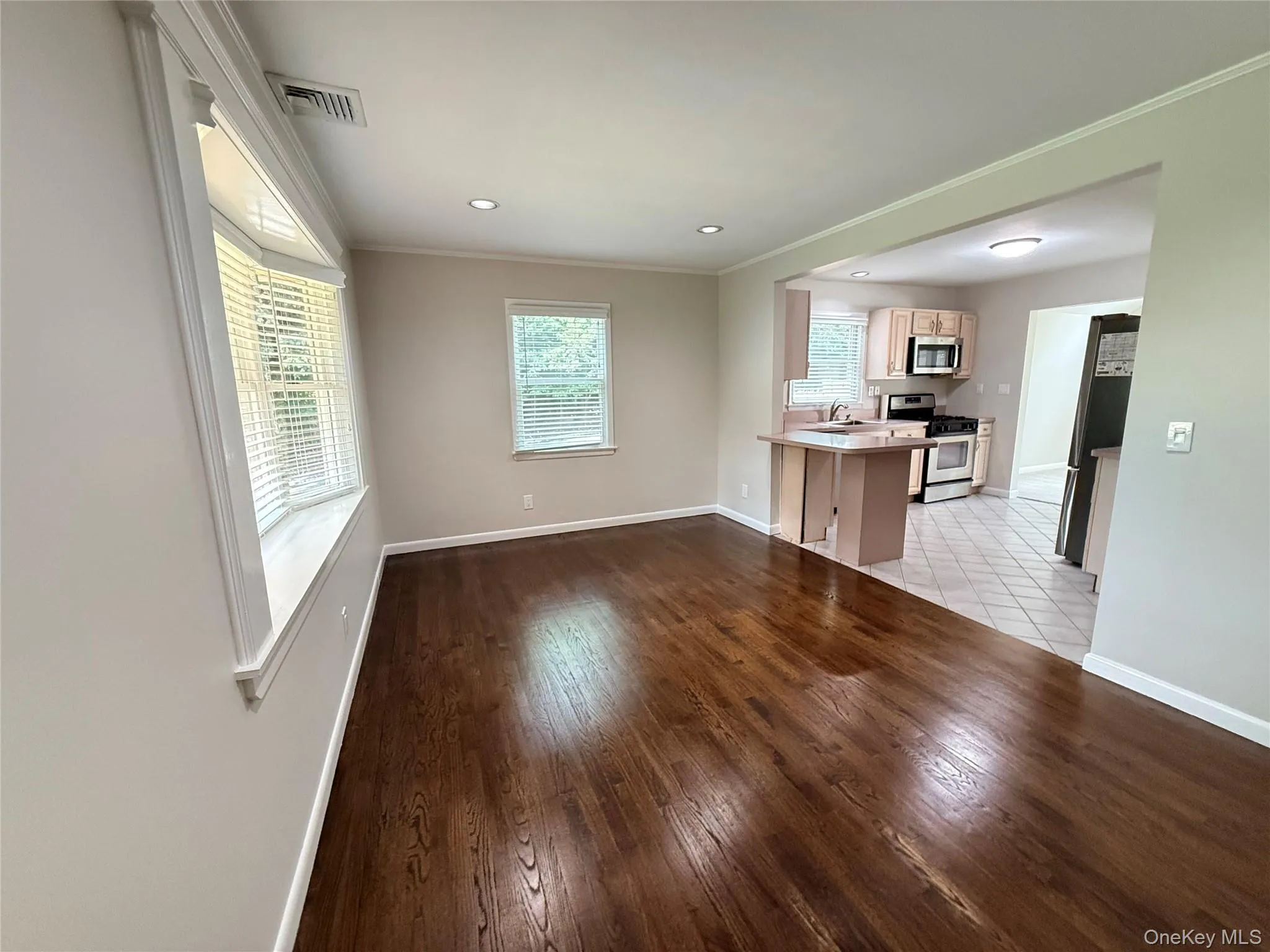 5 Soundview Drive, Brookhaven, NY, 3 Bedrooms Bedrooms, 8 Rooms Rooms,3 BathroomsBathrooms,Residential,For Rent,Soundview,0,1007720 5 Soundview Drive, Brookhaven, NY, 3 Bedrooms Bedrooms, 8 Rooms Rooms,3 BathroomsBathrooms,Residential,For Rent,Soundview,0,1007720