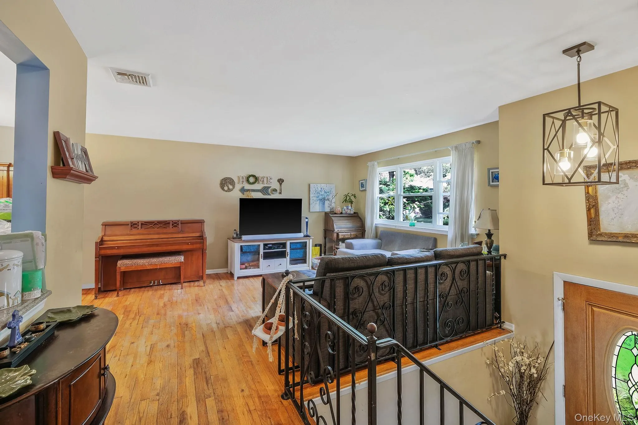 4 Dogwood Avenue, Brookhaven, NY, 4 Bedrooms Bedrooms, 9 Rooms Rooms,2 BathroomsBathrooms,Residential,For Rent,Dogwood,0,1007723 4 Dogwood Avenue, Brookhaven, NY, 4 Bedrooms Bedrooms, 9 Rooms Rooms,2 BathroomsBathrooms,Residential,For Rent,Dogwood,0,1007723