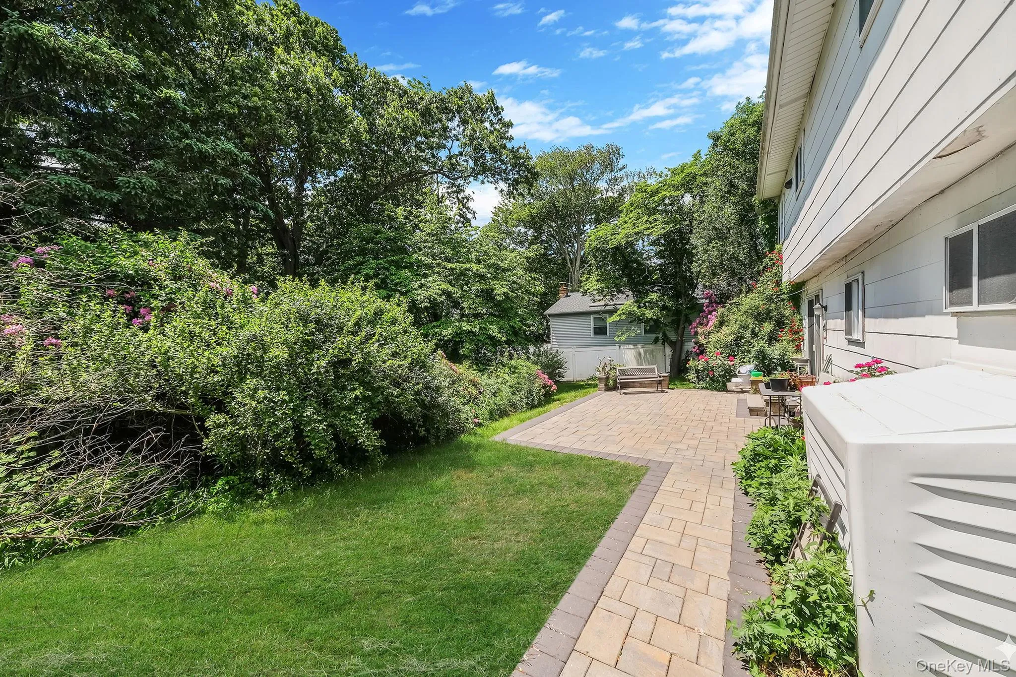 4 Dogwood Avenue, Brookhaven, NY, 4 Bedrooms Bedrooms, 9 Rooms Rooms,2 BathroomsBathrooms,Residential,For Rent,Dogwood,0,1007723 4 Dogwood Avenue, Brookhaven, NY, 4 Bedrooms Bedrooms, 9 Rooms Rooms,2 BathroomsBathrooms,Residential,For Rent,Dogwood,0,1007723