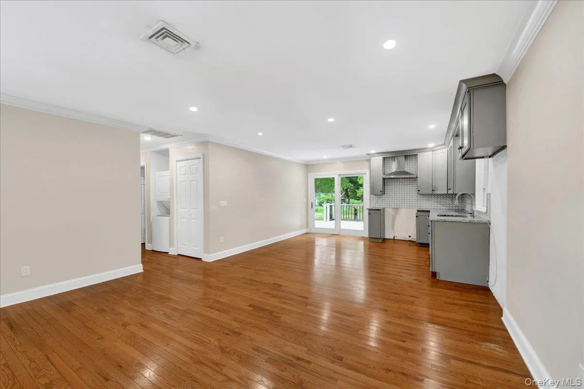 9 Hillside Close, Greenburgh, NY, 3 Bedrooms Bedrooms, 6 Rooms Rooms,2 BathroomsBathrooms,Residential,For Rent,Hillside,0,1007724 9 Hillside Close, Greenburgh, NY, 3 Bedrooms Bedrooms, 6 Rooms Rooms,2 BathroomsBathrooms,Residential,For Rent,Hillside,0,1007724