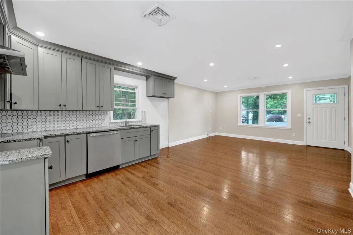 9 Hillside Close, Greenburgh, NY, 3 Bedrooms Bedrooms, 6 Rooms Rooms,2 BathroomsBathrooms,Residential,For Rent,Hillside,0,1007724 9 Hillside Close, Greenburgh, NY, 3 Bedrooms Bedrooms, 6 Rooms Rooms,2 BathroomsBathrooms,Residential,For Rent,Hillside,0,1007724