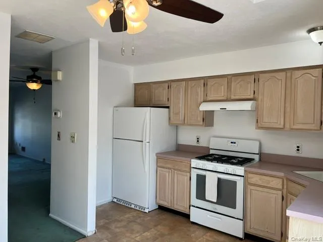 52 Houston Lane, New York, NY, 2 Bedrooms Bedrooms, 5 Rooms Rooms,1 BathroomBathrooms,Residential,For Rent,Houston,0,1007736 52 Houston Lane, New York, NY, 2 Bedrooms Bedrooms, 5 Rooms Rooms,1 BathroomBathrooms,Residential,For Rent,Houston,0,1007736