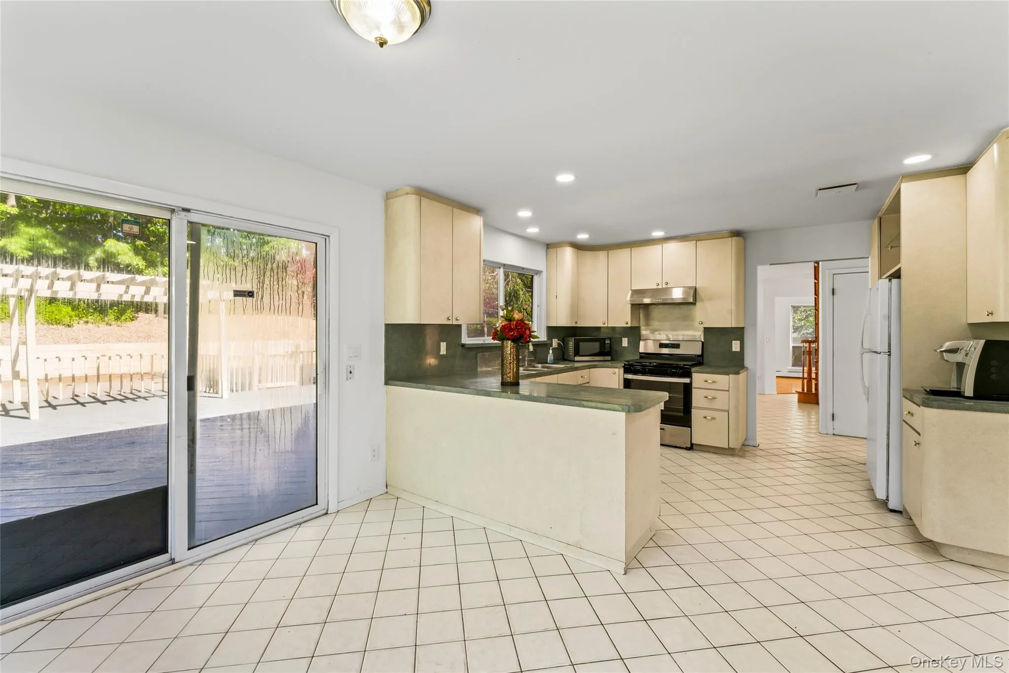 126 Bagatelle Road, Huntington, NY, 4 Bedrooms Bedrooms, 9 Rooms Rooms,2 BathroomsBathrooms,Residential,For Rent,Bagatelle,0,1007738 126 Bagatelle Road, Huntington, NY, 4 Bedrooms Bedrooms, 9 Rooms Rooms,2 BathroomsBathrooms,Residential,For Rent,Bagatelle,0,1007738