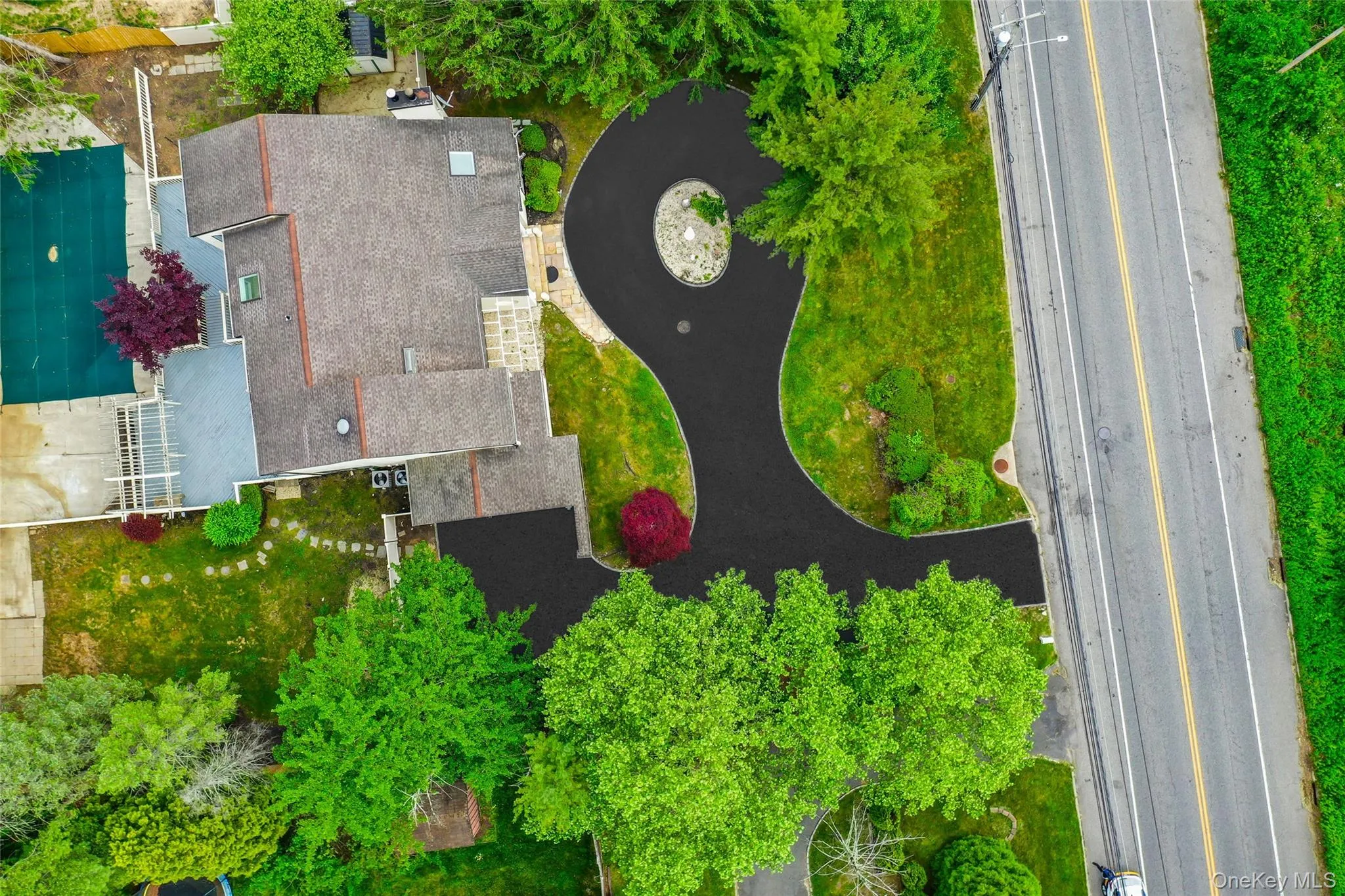 126 Bagatelle Road, Huntington, NY, 4 Bedrooms Bedrooms, 9 Rooms Rooms,2 BathroomsBathrooms,Residential,For Rent,Bagatelle,0,1007738 126 Bagatelle Road, Huntington, NY, 4 Bedrooms Bedrooms, 9 Rooms Rooms,2 BathroomsBathrooms,Residential,For Rent,Bagatelle,0,1007738