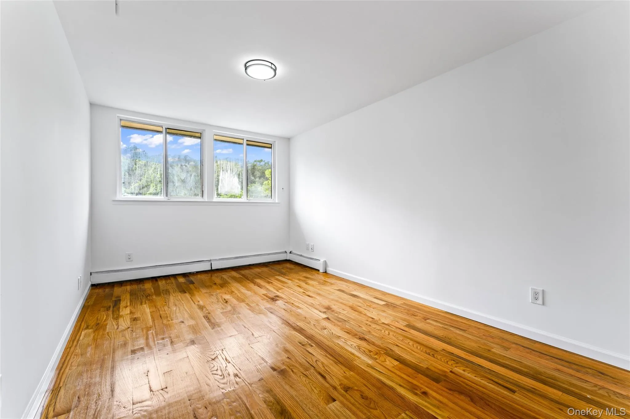 126 Bagatelle Road, Huntington, NY, 4 Bedrooms Bedrooms, 9 Rooms Rooms,2 BathroomsBathrooms,Residential,For Rent,Bagatelle,0,1007738 126 Bagatelle Road, Huntington, NY, 4 Bedrooms Bedrooms, 9 Rooms Rooms,2 BathroomsBathrooms,Residential,For Rent,Bagatelle,0,1007738