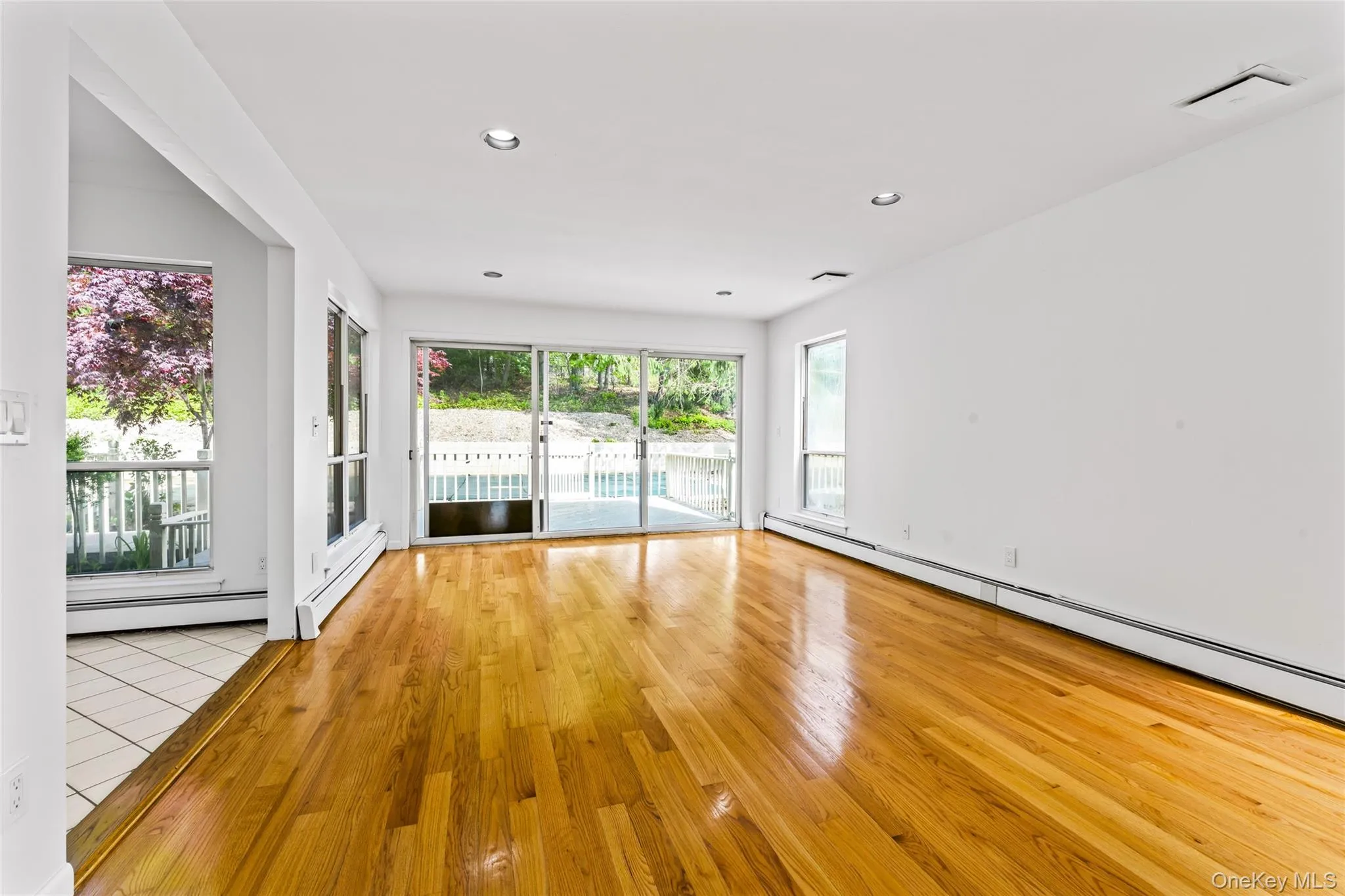 126 Bagatelle Road, Huntington, NY, 4 Bedrooms Bedrooms, 9 Rooms Rooms,2 BathroomsBathrooms,Residential,For Rent,Bagatelle,0,1007738 126 Bagatelle Road, Huntington, NY, 4 Bedrooms Bedrooms, 9 Rooms Rooms,2 BathroomsBathrooms,Residential,For Rent,Bagatelle,0,1007738