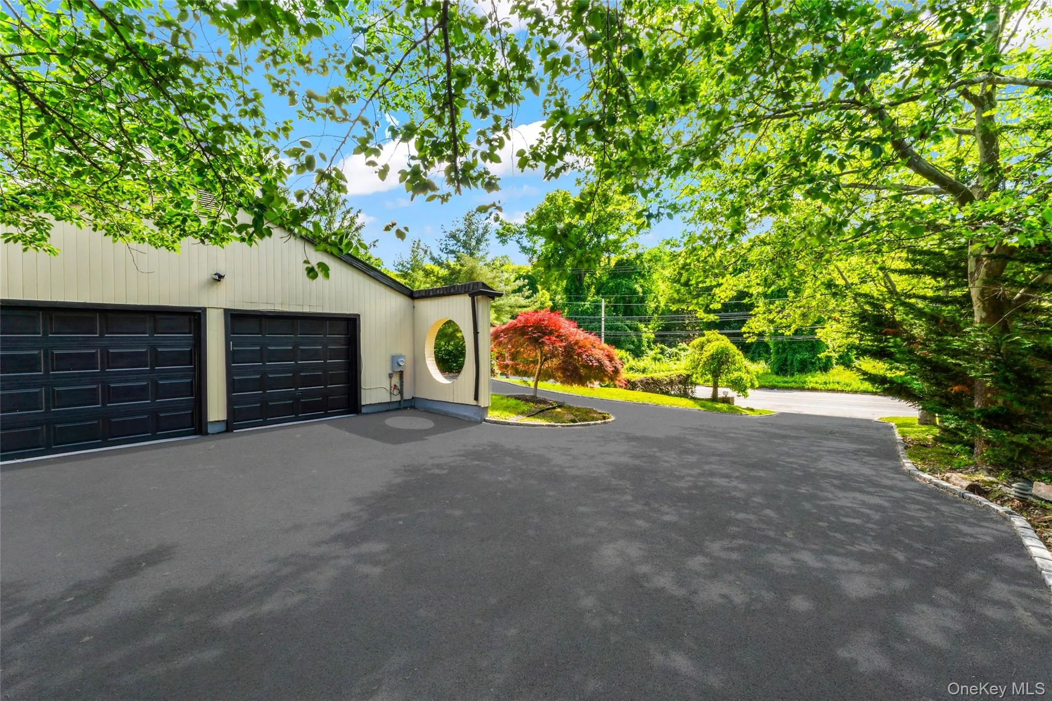 126 Bagatelle Road, Huntington, NY, 4 Bedrooms Bedrooms, 9 Rooms Rooms,2 BathroomsBathrooms,Residential,For Rent,Bagatelle,0,1007738 126 Bagatelle Road, Huntington, NY, 4 Bedrooms Bedrooms, 9 Rooms Rooms,2 BathroomsBathrooms,Residential,For Rent,Bagatelle,0,1007738