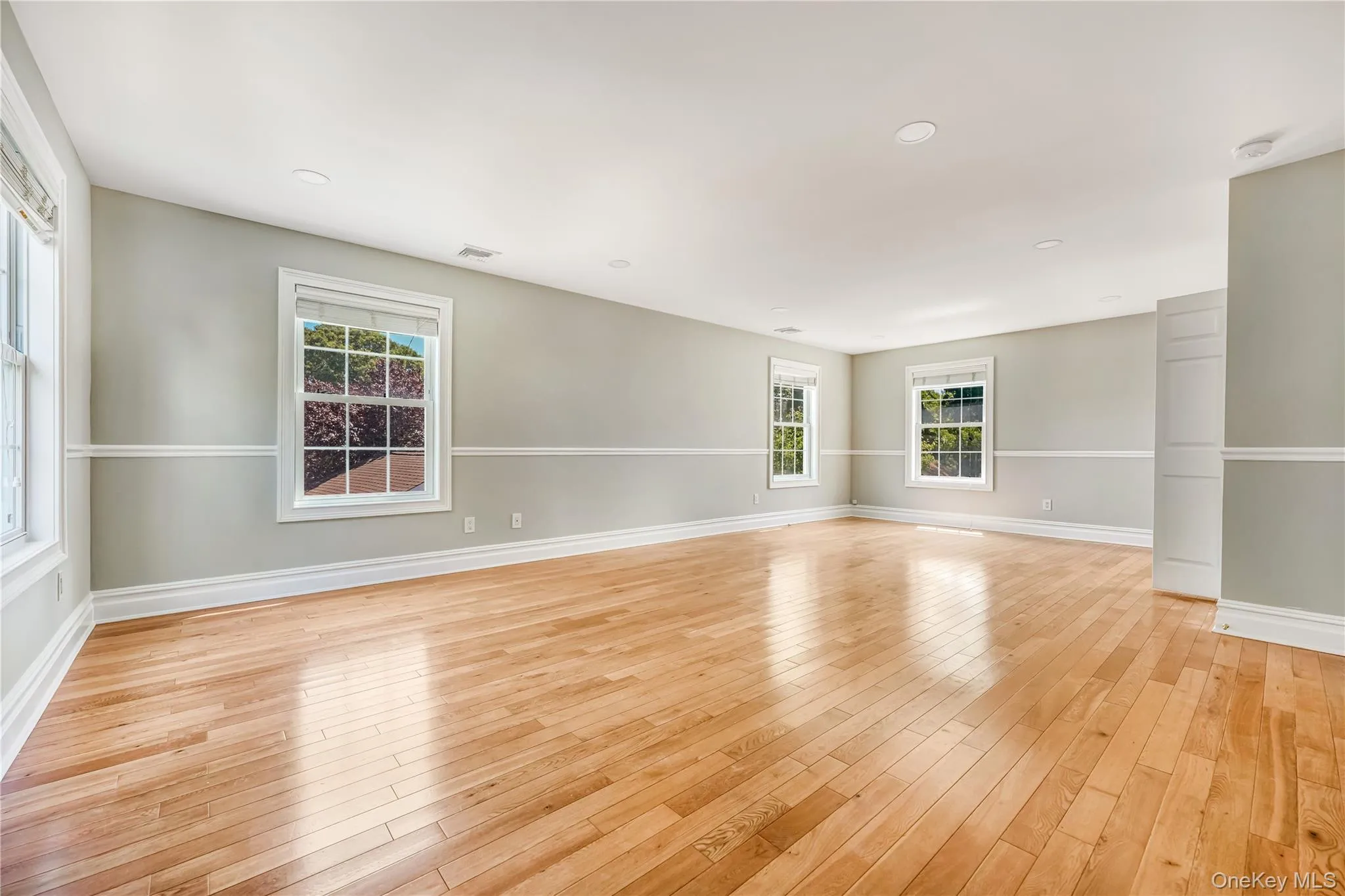 20 Woods Place, Hempstead, NY, 5 Bedrooms Bedrooms, 14 Rooms Rooms,4 BathroomsBathrooms,Residential,For Rent,Woods,0,1007740 20 Woods Place, Hempstead, NY, 5 Bedrooms Bedrooms, 14 Rooms Rooms,4 BathroomsBathrooms,Residential,For Rent,Woods,0,1007740