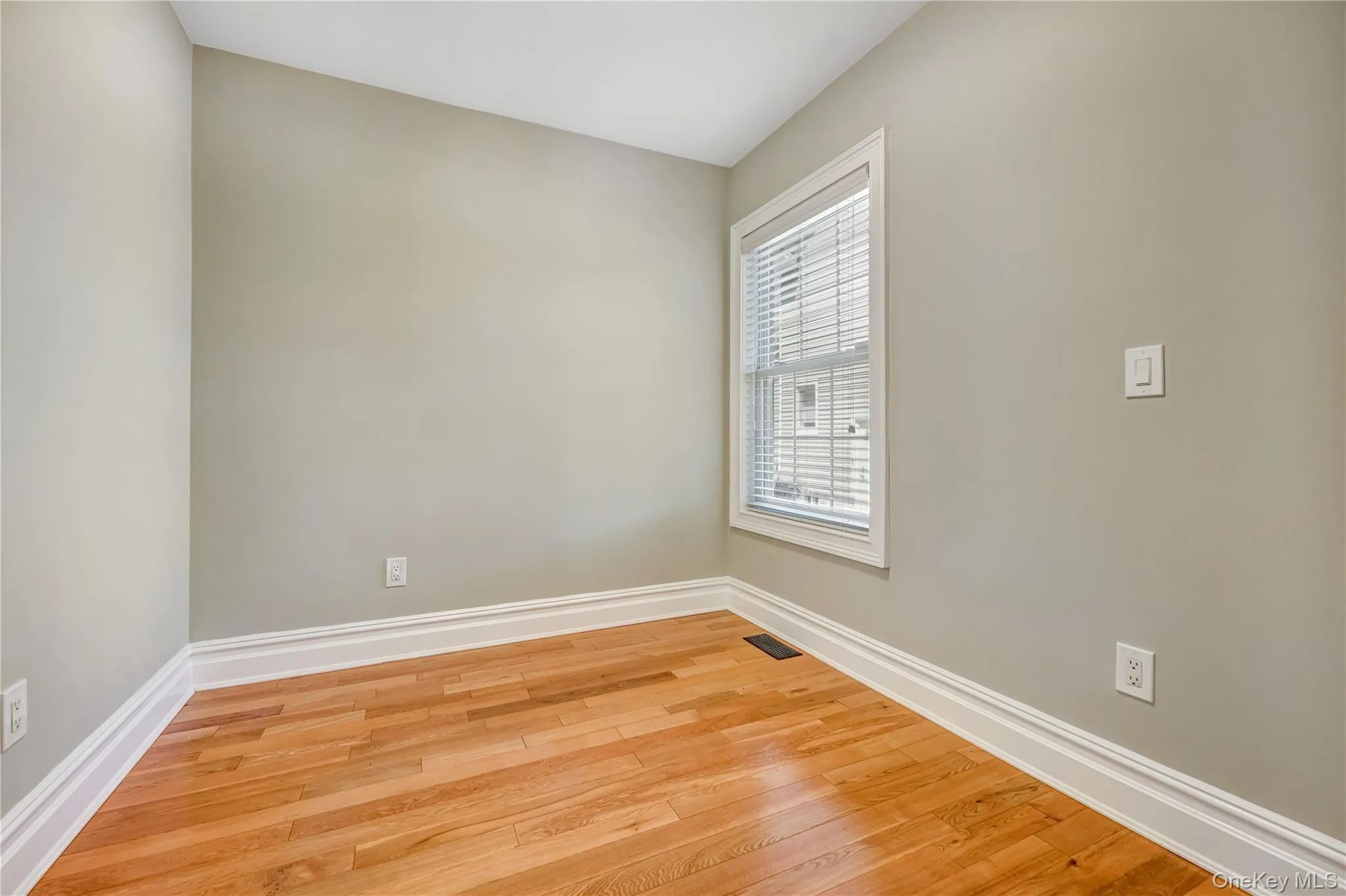 20 Woods Place, Hempstead, NY, 5 Bedrooms Bedrooms, 14 Rooms Rooms,4 BathroomsBathrooms,Residential,For Rent,Woods,0,1007740 20 Woods Place, Hempstead, NY, 5 Bedrooms Bedrooms, 14 Rooms Rooms,4 BathroomsBathrooms,Residential,For Rent,Woods,0,1007740