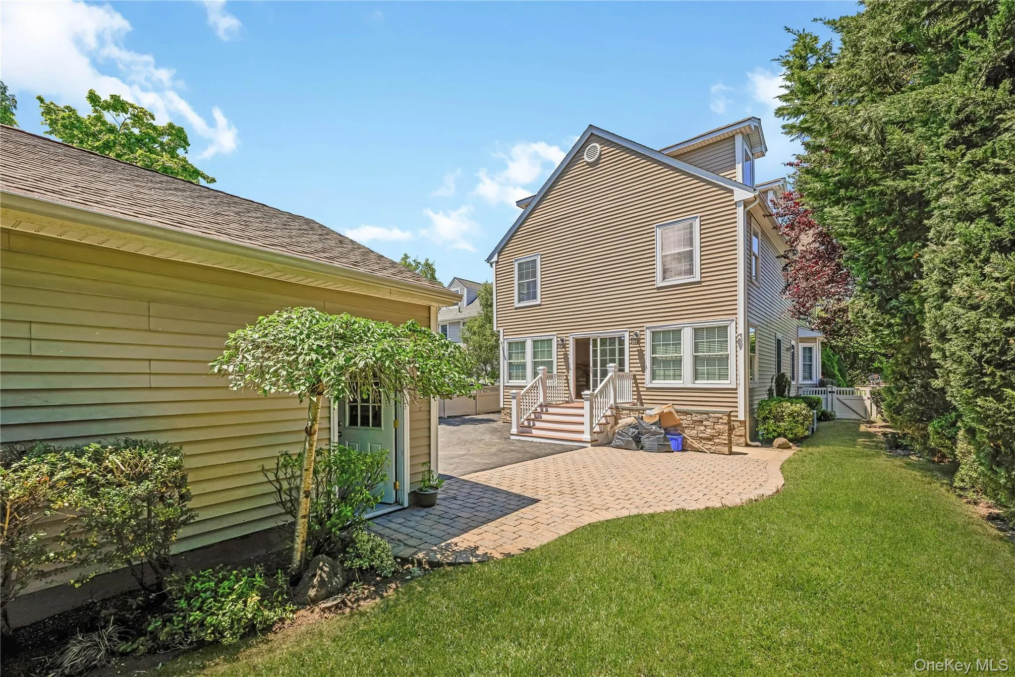20 Woods Place, Hempstead, NY, 5 Bedrooms Bedrooms, 14 Rooms Rooms,4 BathroomsBathrooms,Residential,For Rent,Woods,0,1007740 20 Woods Place, Hempstead, NY, 5 Bedrooms Bedrooms, 14 Rooms Rooms,4 BathroomsBathrooms,Residential,For Rent,Woods,0,1007740