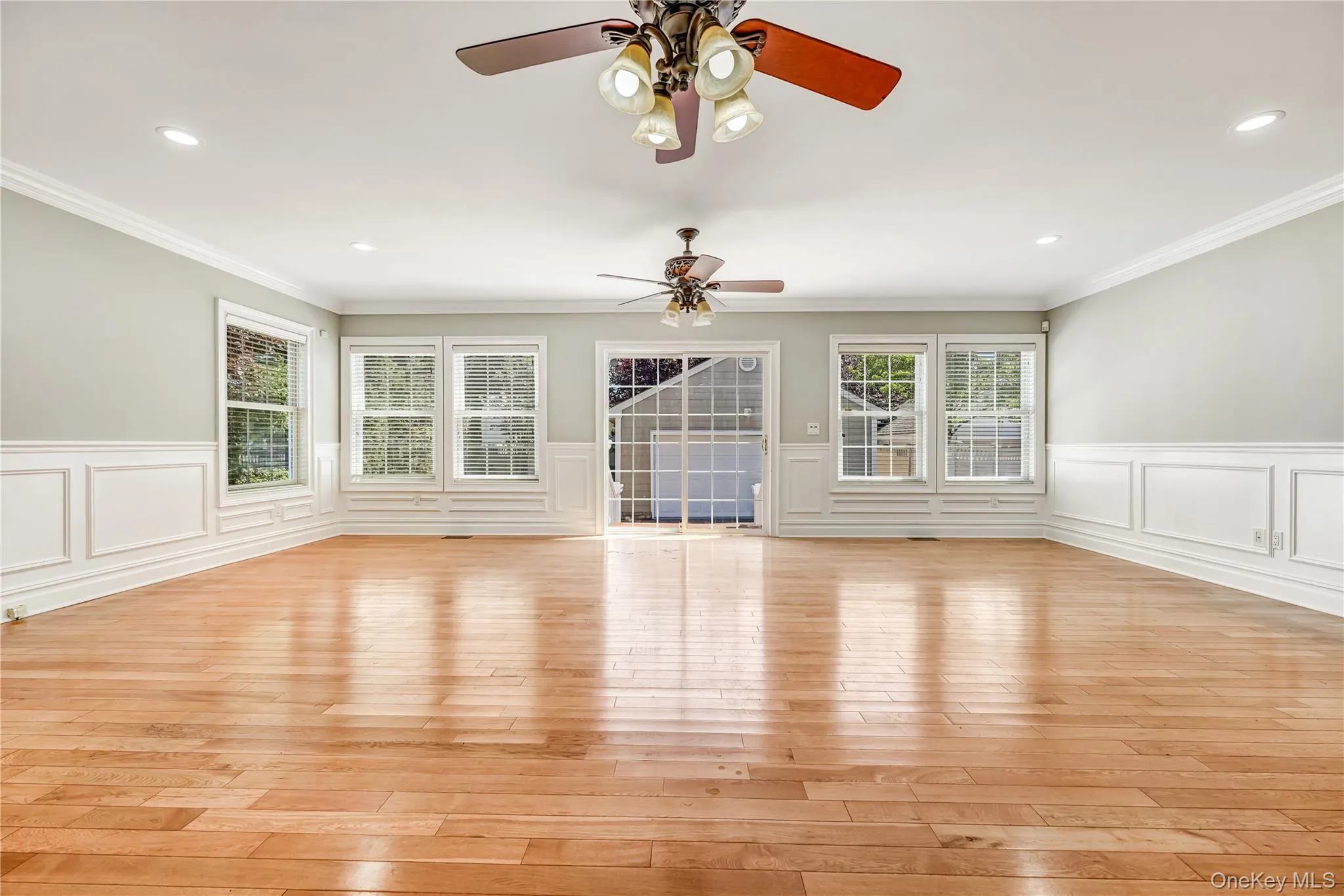 20 Woods Place, Hempstead, NY, 5 Bedrooms Bedrooms, 14 Rooms Rooms,4 BathroomsBathrooms,Residential,For Rent,Woods,0,1007740 20 Woods Place, Hempstead, NY, 5 Bedrooms Bedrooms, 14 Rooms Rooms,4 BathroomsBathrooms,Residential,For Rent,Woods,0,1007740