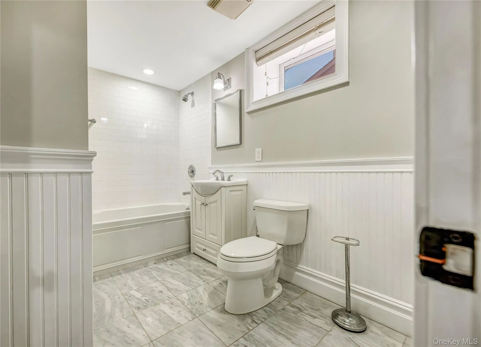 20 Woods Place, Hempstead, NY, 5 Bedrooms Bedrooms, 14 Rooms Rooms,4 BathroomsBathrooms,Residential,For Rent,Woods,0,1007740 20 Woods Place, Hempstead, NY, 5 Bedrooms Bedrooms, 14 Rooms Rooms,4 BathroomsBathrooms,Residential,For Rent,Woods,0,1007740