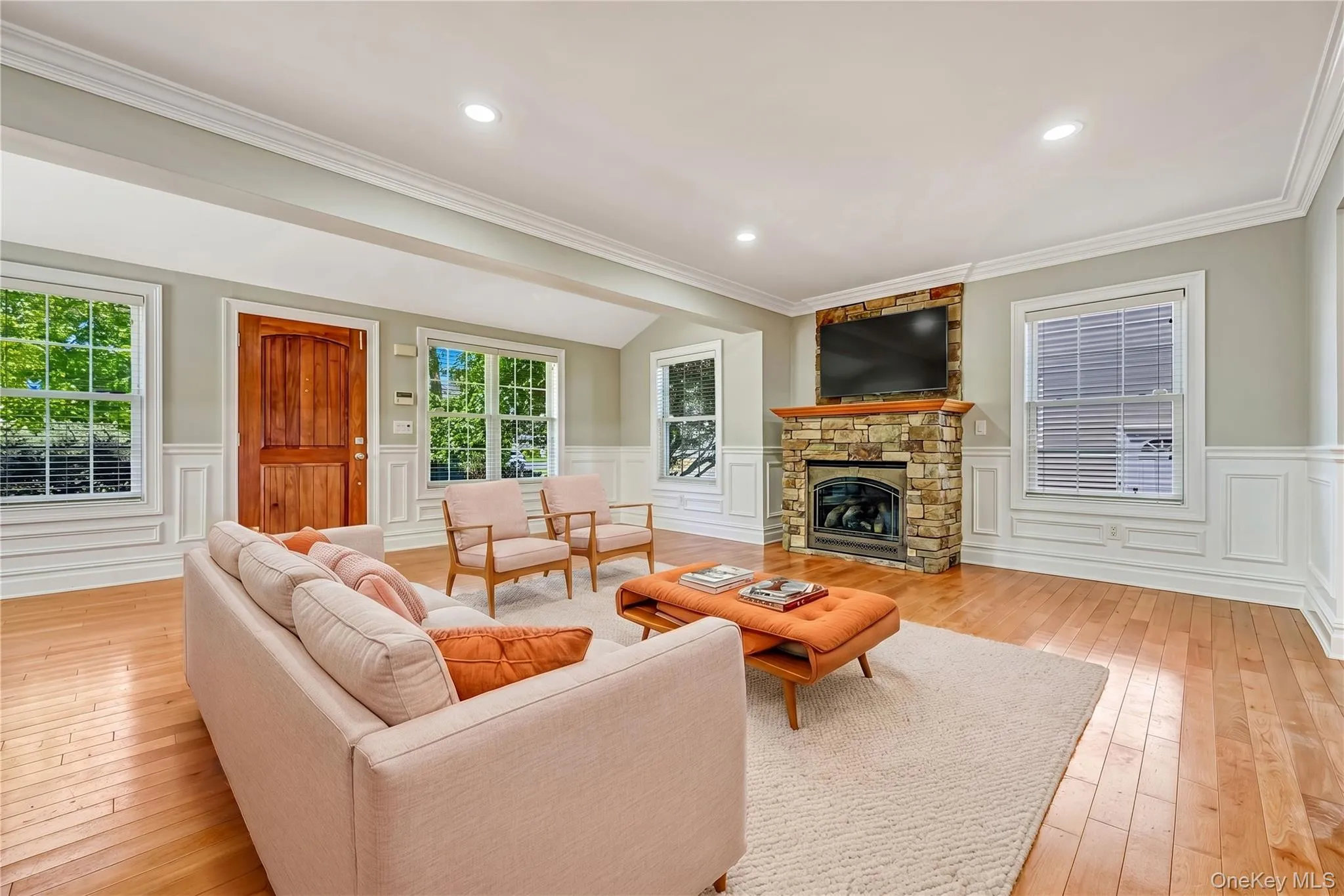 20 Woods Place, Hempstead, NY, 5 Bedrooms Bedrooms, 14 Rooms Rooms,4 BathroomsBathrooms,Residential,For Rent,Woods,0,1007740 20 Woods Place, Hempstead, NY, 5 Bedrooms Bedrooms, 14 Rooms Rooms,4 BathroomsBathrooms,Residential,For Rent,Woods,0,1007740