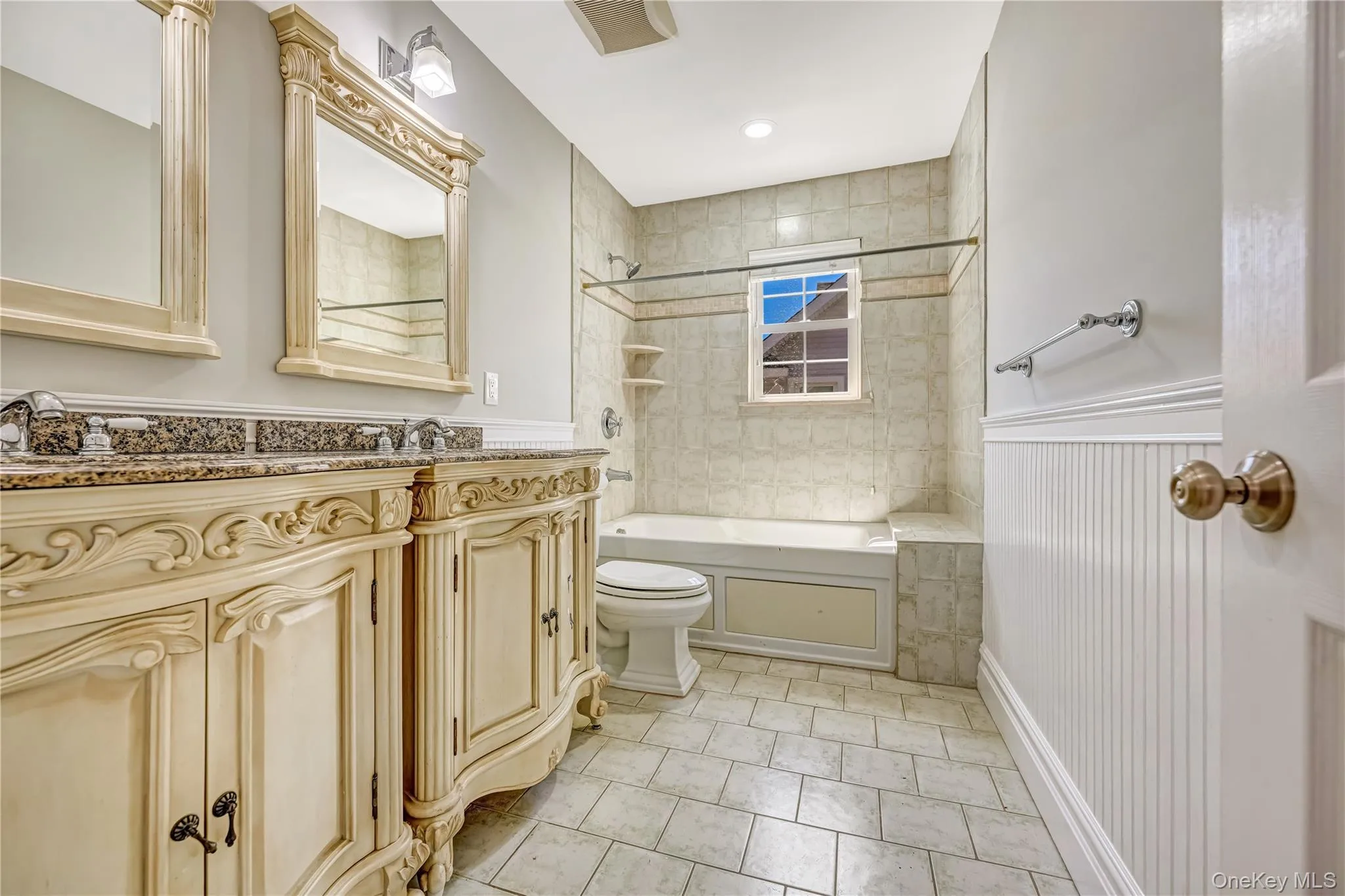 20 Woods Place, Hempstead, NY, 5 Bedrooms Bedrooms, 14 Rooms Rooms,4 BathroomsBathrooms,Residential,For Rent,Woods,0,1007740 20 Woods Place, Hempstead, NY, 5 Bedrooms Bedrooms, 14 Rooms Rooms,4 BathroomsBathrooms,Residential,For Rent,Woods,0,1007740