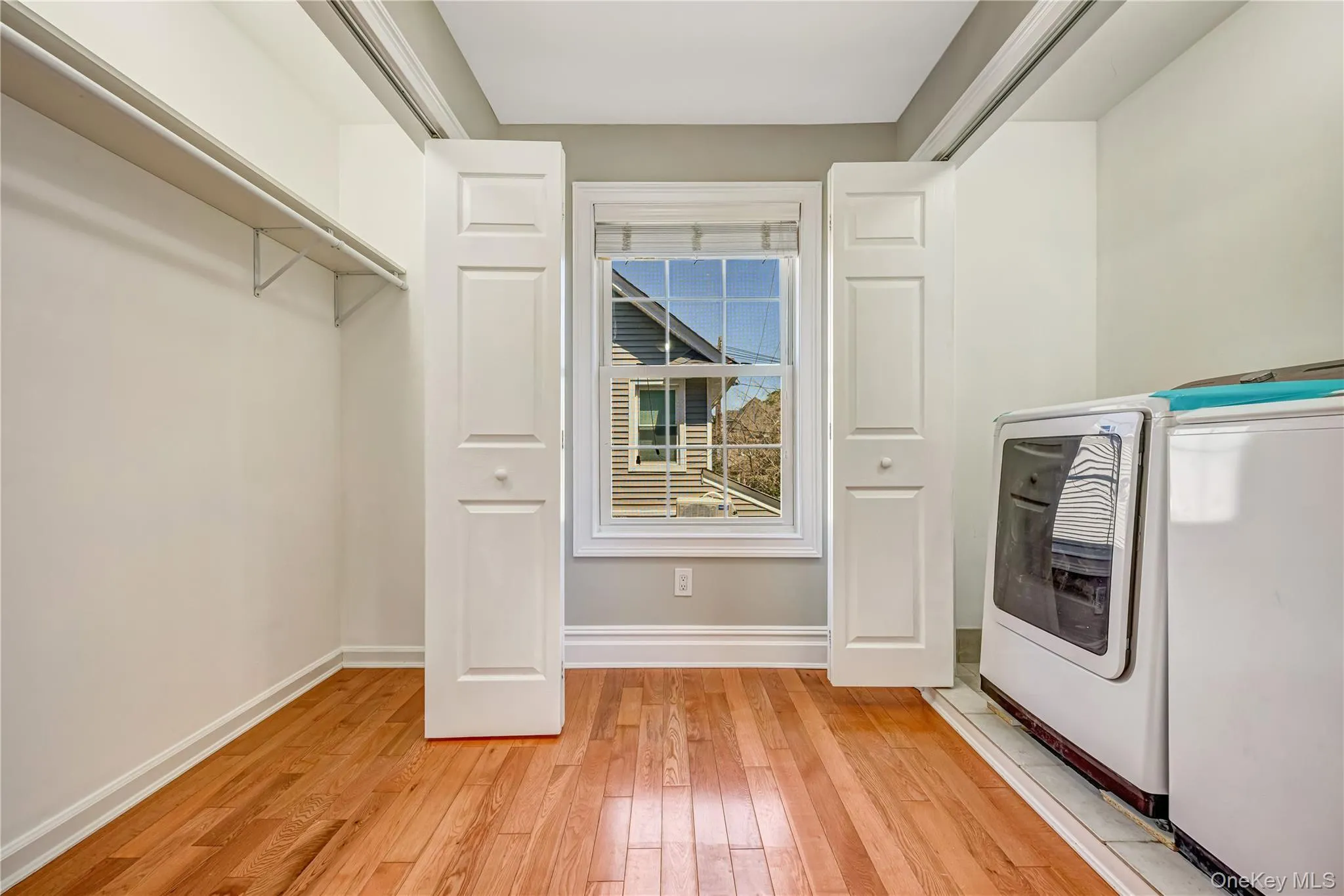 20 Woods Place, Hempstead, NY, 5 Bedrooms Bedrooms, 14 Rooms Rooms,4 BathroomsBathrooms,Residential,For Rent,Woods,0,1007740 20 Woods Place, Hempstead, NY, 5 Bedrooms Bedrooms, 14 Rooms Rooms,4 BathroomsBathrooms,Residential,For Rent,Woods,0,1007740