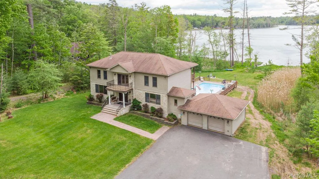 113 Airport Road, Highland, NY, 4 Bedrooms Bedrooms, 8 Rooms Rooms,4 BathroomsBathrooms,Residential,For Rent,Airport,0,1007741 113 Airport Road, Highland, NY, 4 Bedrooms Bedrooms, 8 Rooms Rooms,4 BathroomsBathrooms,Residential,For Rent,Airport,0,1007741