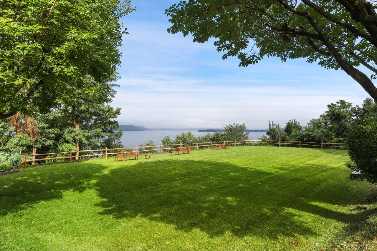 16 Rockledge Avenue, Ossining, NY, 1 Bedroom Bedrooms, 5 Rooms Rooms,1 BathroomBathrooms,Residential,For Rent,Rockledge,0,1007742 16 Rockledge Avenue, Ossining, NY, 1 Bedroom Bedrooms, 5 Rooms Rooms,1 BathroomBathrooms,Residential,For Rent,Rockledge,0,1007742