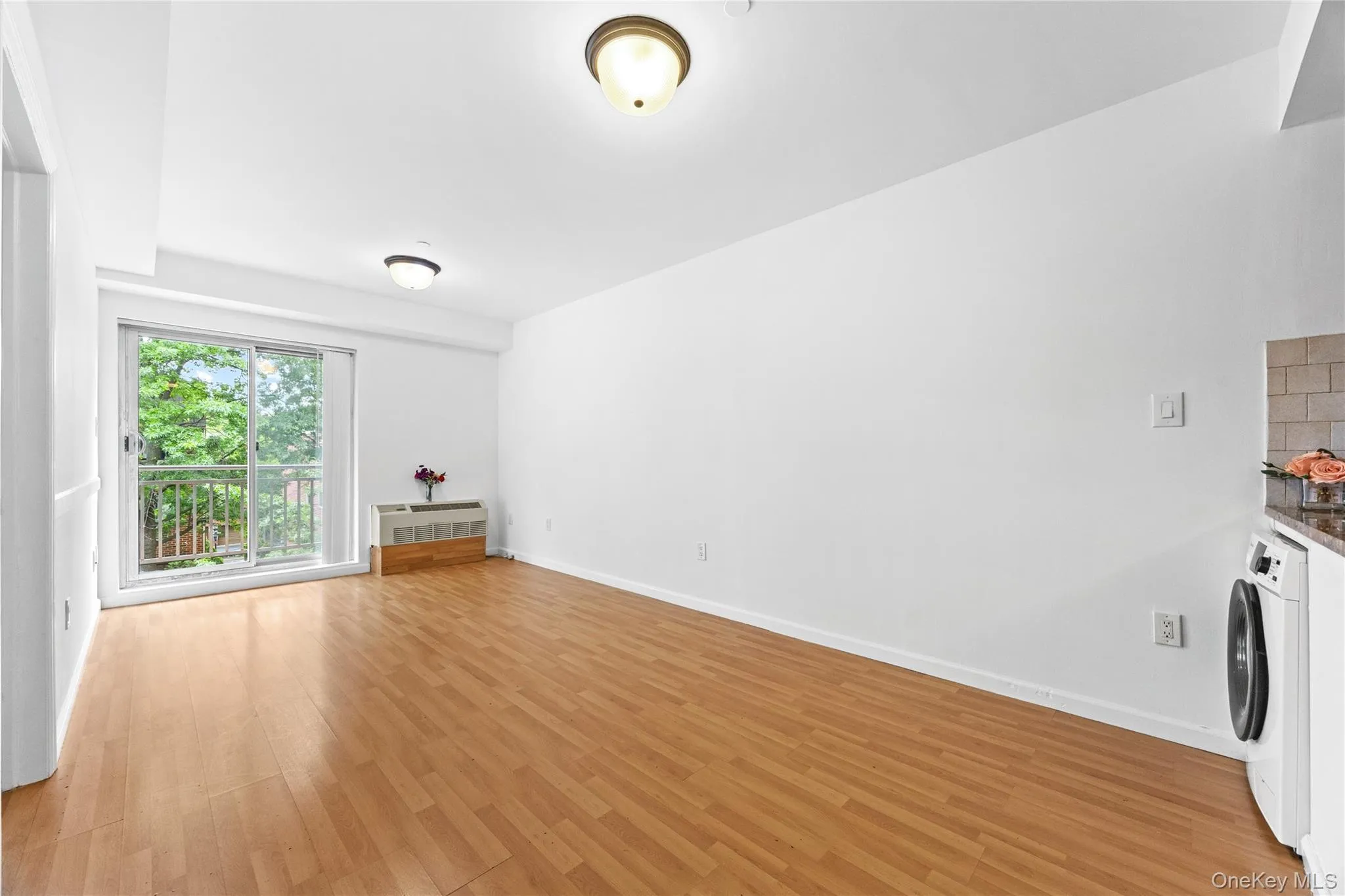 71-33 162nd Street, New York, NY, 2 Bedrooms Bedrooms, 5 Rooms Rooms,2 BathroomsBathrooms,Residential,For Rent,162nd,0,1007744 71-33 162nd Street, New York, NY, 2 Bedrooms Bedrooms, 5 Rooms Rooms,2 BathroomsBathrooms,Residential,For Rent,162nd,0,1007744