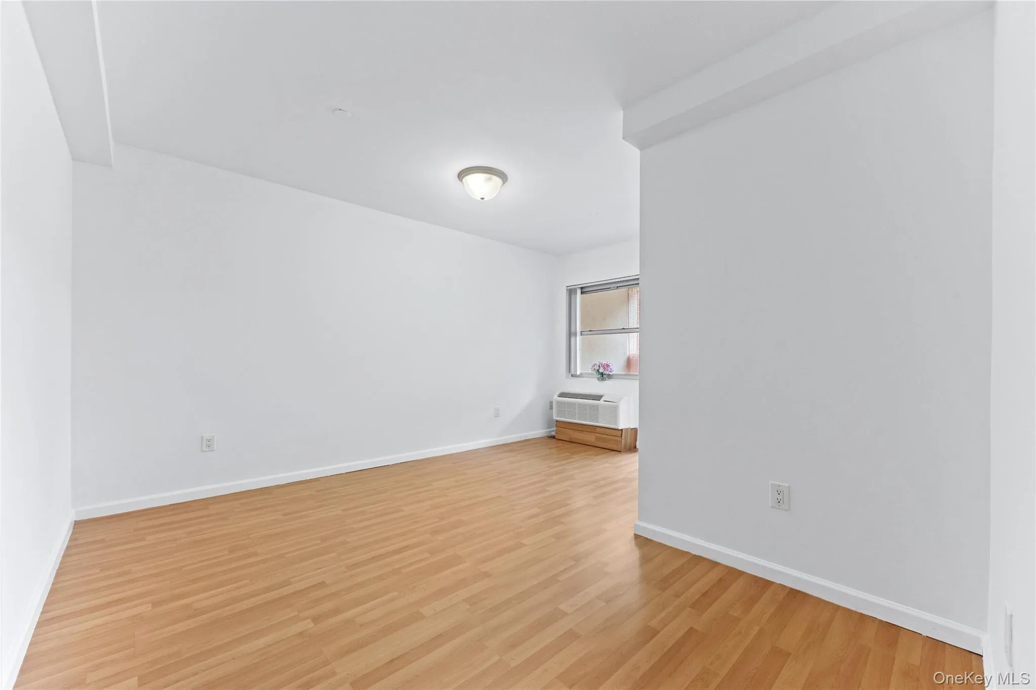 71-33 162nd Street, New York, NY, 2 Bedrooms Bedrooms, 5 Rooms Rooms,2 BathroomsBathrooms,Residential,For Rent,162nd,0,1007744 71-33 162nd Street, New York, NY, 2 Bedrooms Bedrooms, 5 Rooms Rooms,2 BathroomsBathrooms,Residential,For Rent,162nd,0,1007744