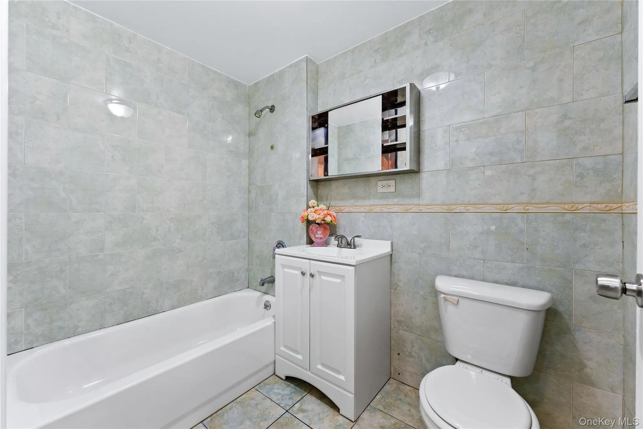71-33 162nd Street, New York, NY, 2 Bedrooms Bedrooms, 5 Rooms Rooms,2 BathroomsBathrooms,Residential,For Rent,162nd,0,1007744 71-33 162nd Street, New York, NY, 2 Bedrooms Bedrooms, 5 Rooms Rooms,2 BathroomsBathrooms,Residential,For Rent,162nd,0,1007744