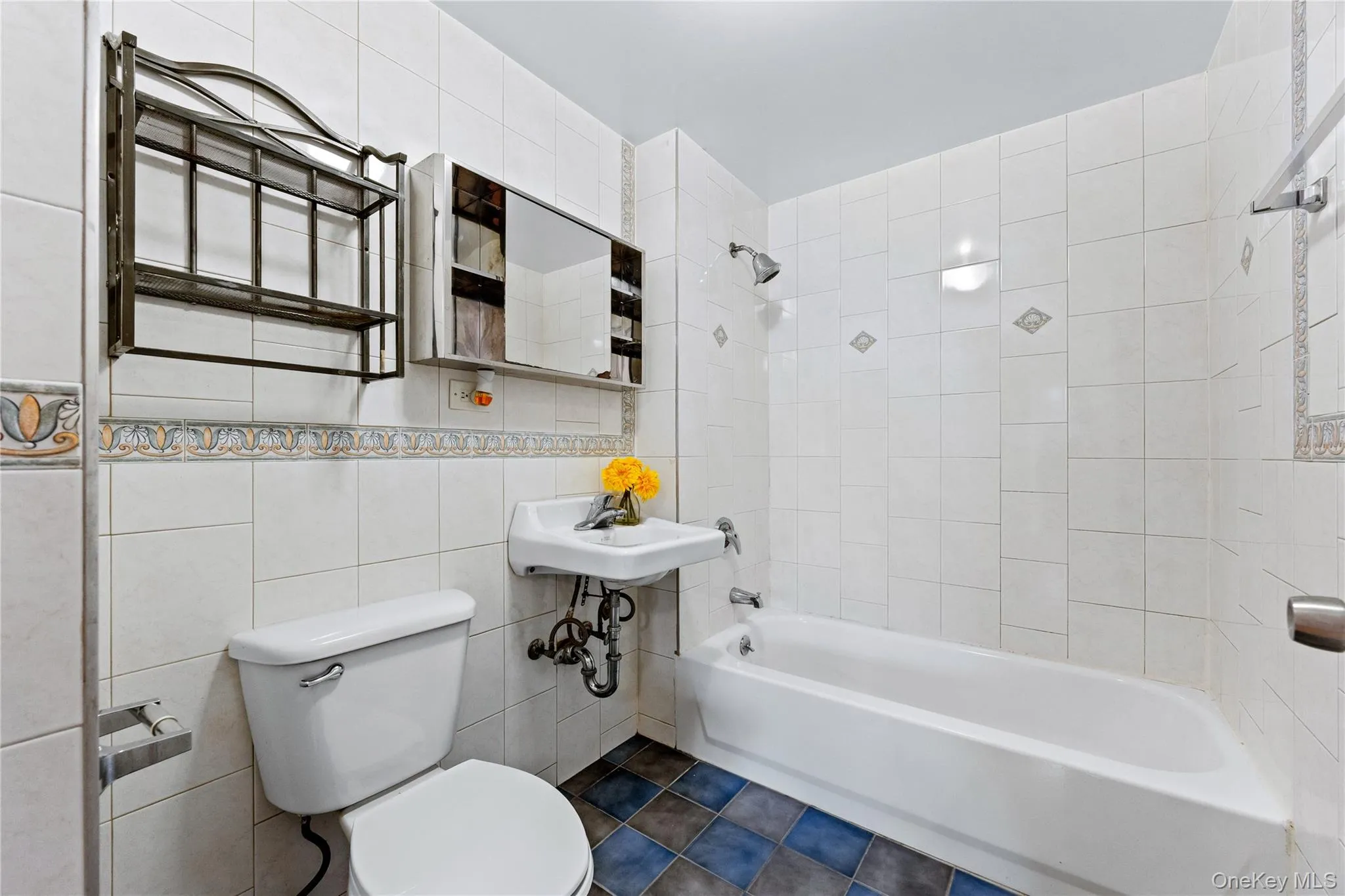 71-33 162nd Street, New York, NY, 2 Bedrooms Bedrooms, 5 Rooms Rooms,2 BathroomsBathrooms,Residential,For Rent,162nd,0,1007744 71-33 162nd Street, New York, NY, 2 Bedrooms Bedrooms, 5 Rooms Rooms,2 BathroomsBathrooms,Residential,For Rent,162nd,0,1007744