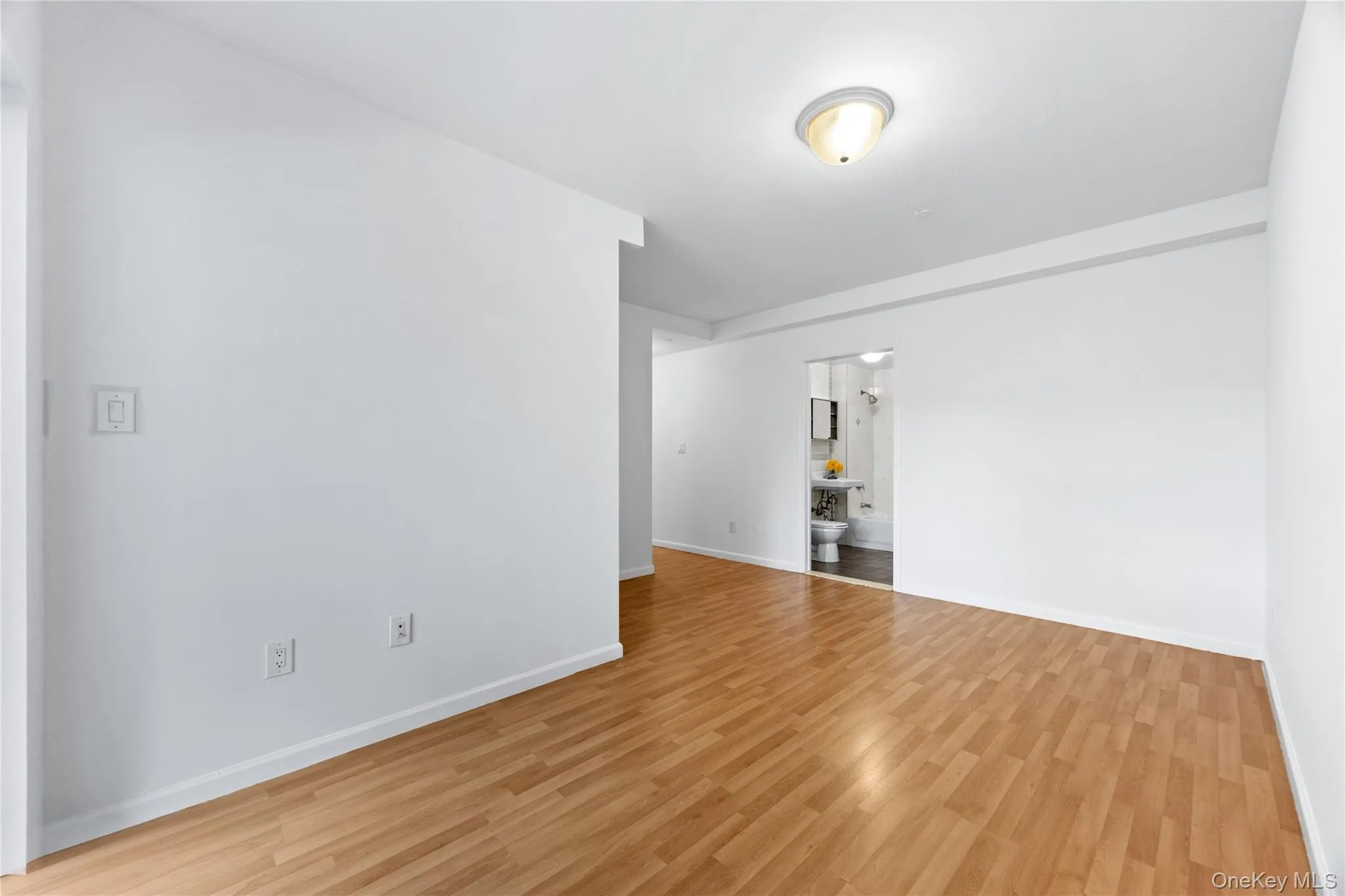 71-33 162nd Street, New York, NY, 2 Bedrooms Bedrooms, 5 Rooms Rooms,2 BathroomsBathrooms,Residential,For Rent,162nd,0,1007744 71-33 162nd Street, New York, NY, 2 Bedrooms Bedrooms, 5 Rooms Rooms,2 BathroomsBathrooms,Residential,For Rent,162nd,0,1007744