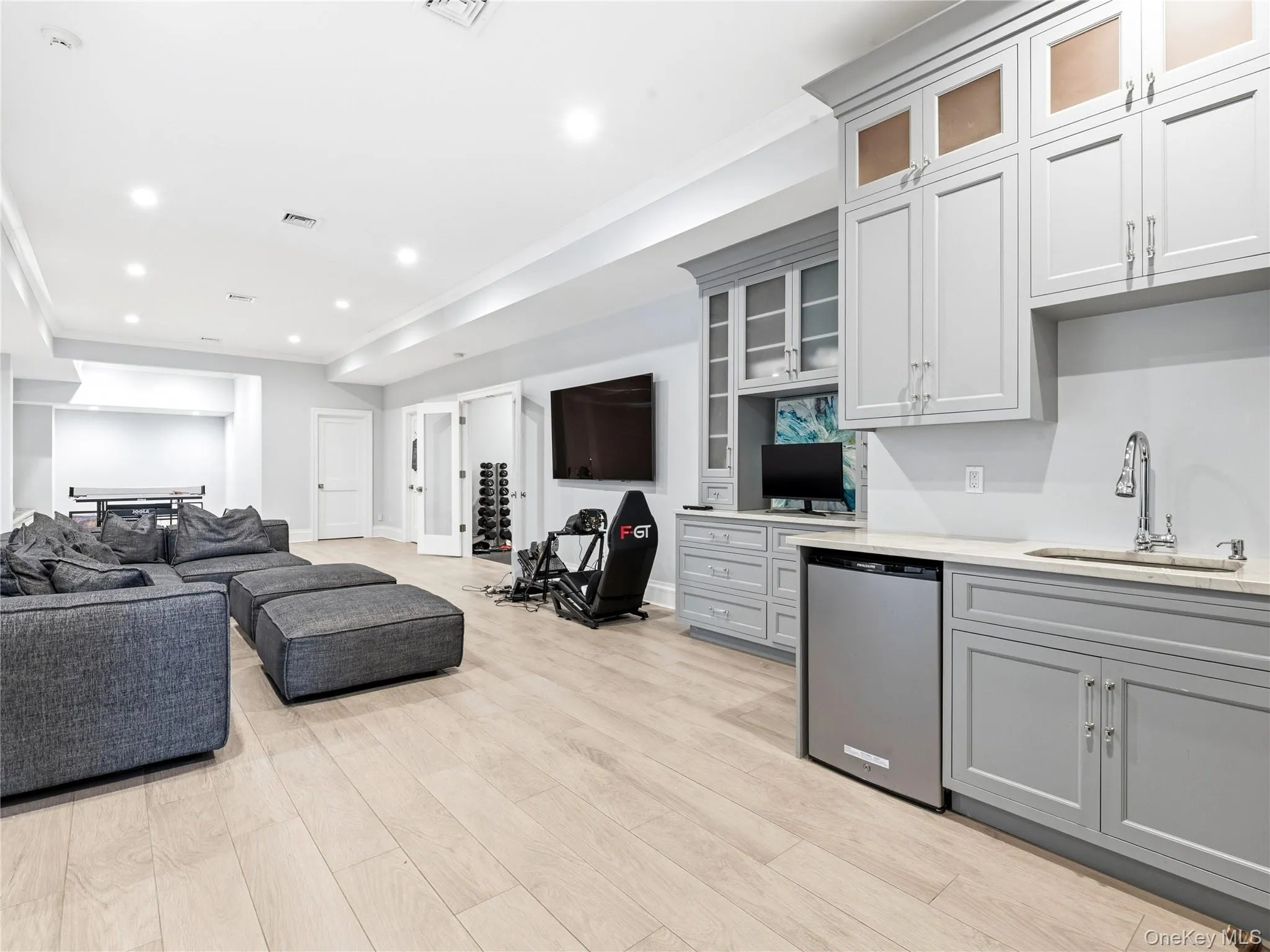 55 Plymouth Road, North Hempstead, NY, 6 Bedrooms Bedrooms, 12 Rooms Rooms,7 BathroomsBathrooms,Residential,For Rent,Plymouth,0,1007749 55 Plymouth Road, North Hempstead, NY, 6 Bedrooms Bedrooms, 12 Rooms Rooms,7 BathroomsBathrooms,Residential,For Rent,Plymouth,0,1007749