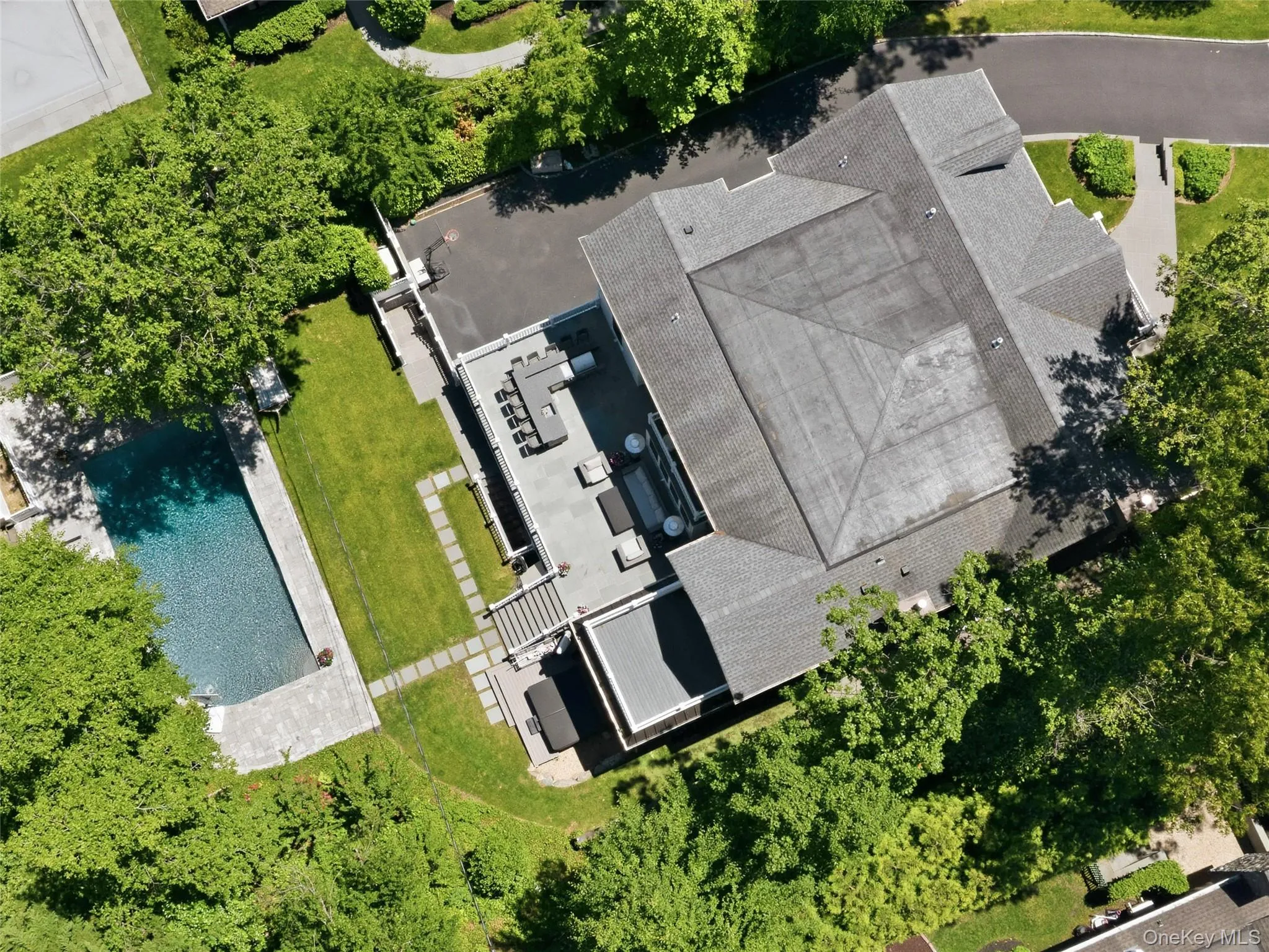 55 Plymouth Road, North Hempstead, NY, 6 Bedrooms Bedrooms, 12 Rooms Rooms,7 BathroomsBathrooms,Residential,For Rent,Plymouth,0,1007749 55 Plymouth Road, North Hempstead, NY, 6 Bedrooms Bedrooms, 12 Rooms Rooms,7 BathroomsBathrooms,Residential,For Rent,Plymouth,0,1007749