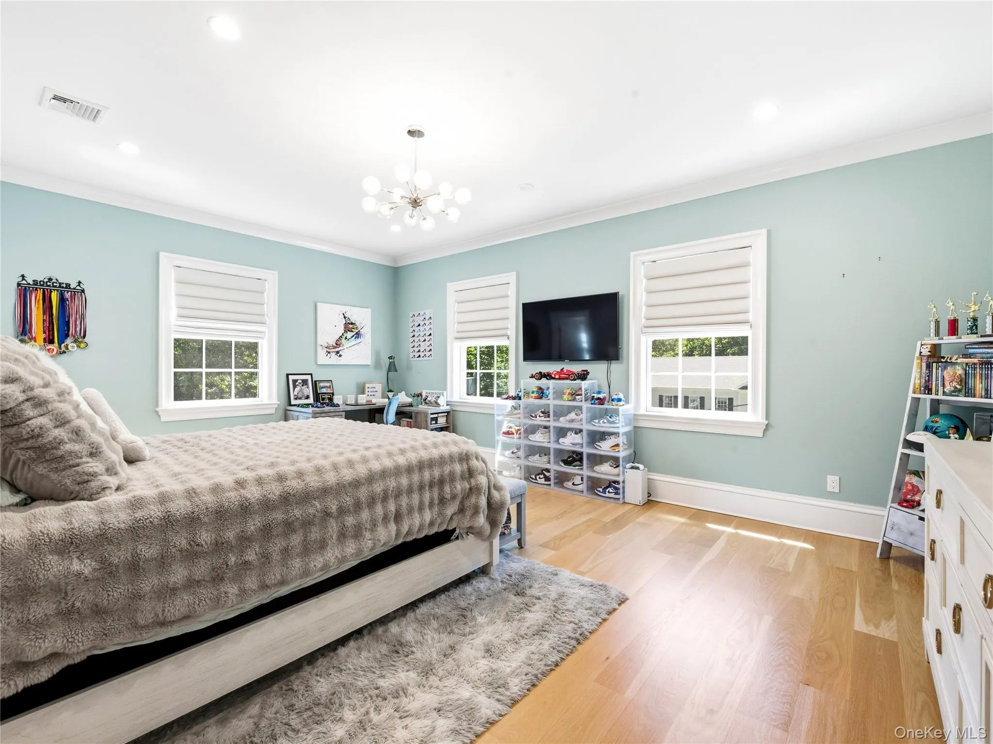 55 Plymouth Road, North Hempstead, NY, 6 Bedrooms Bedrooms, 12 Rooms Rooms,7 BathroomsBathrooms,Residential,For Rent,Plymouth,0,1007749 55 Plymouth Road, North Hempstead, NY, 6 Bedrooms Bedrooms, 12 Rooms Rooms,7 BathroomsBathrooms,Residential,For Rent,Plymouth,0,1007749