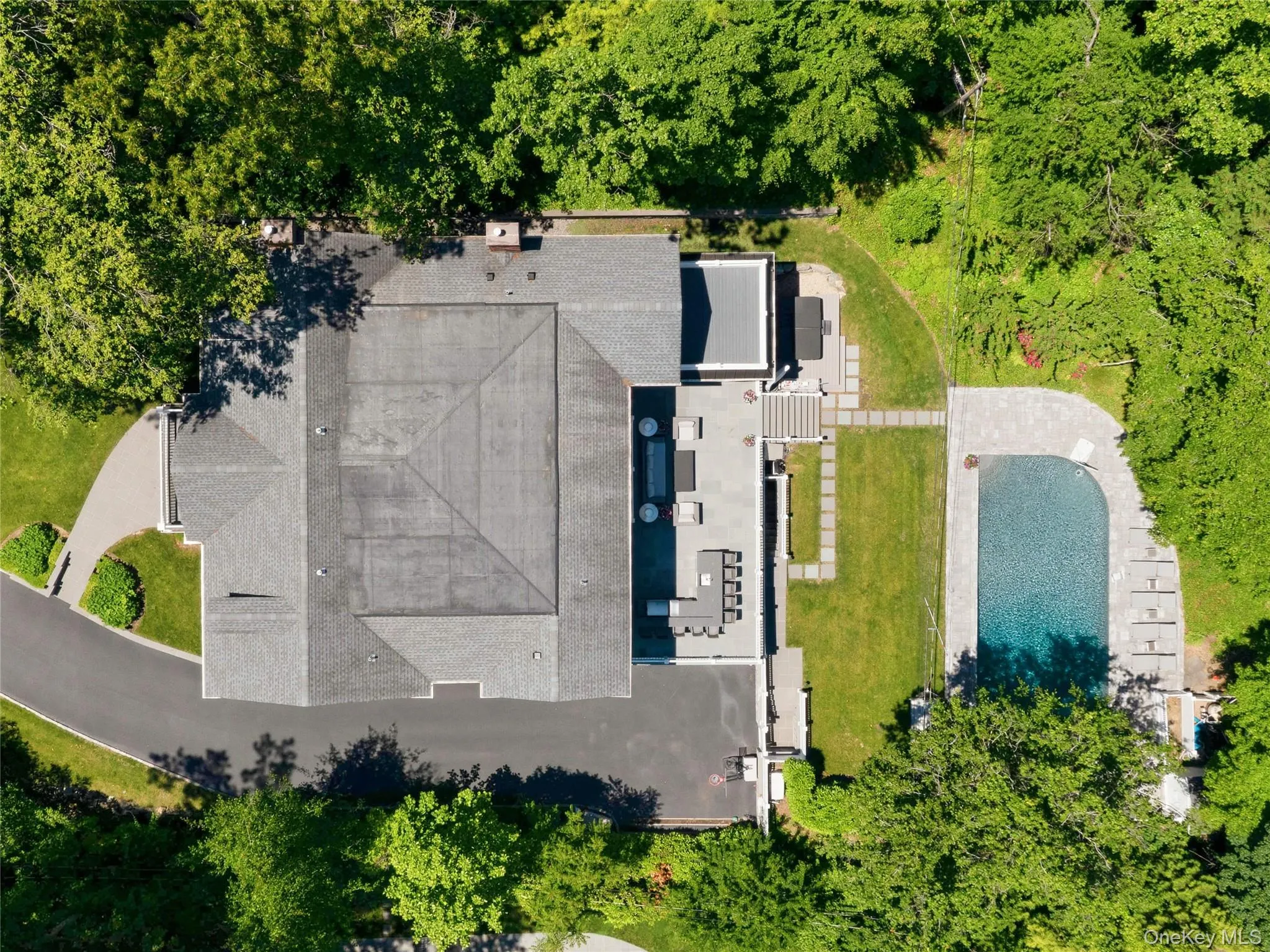 55 Plymouth Road, North Hempstead, NY, 6 Bedrooms Bedrooms, 12 Rooms Rooms,7 BathroomsBathrooms,Residential,For Rent,Plymouth,0,1007749 55 Plymouth Road, North Hempstead, NY, 6 Bedrooms Bedrooms, 12 Rooms Rooms,7 BathroomsBathrooms,Residential,For Rent,Plymouth,0,1007749
