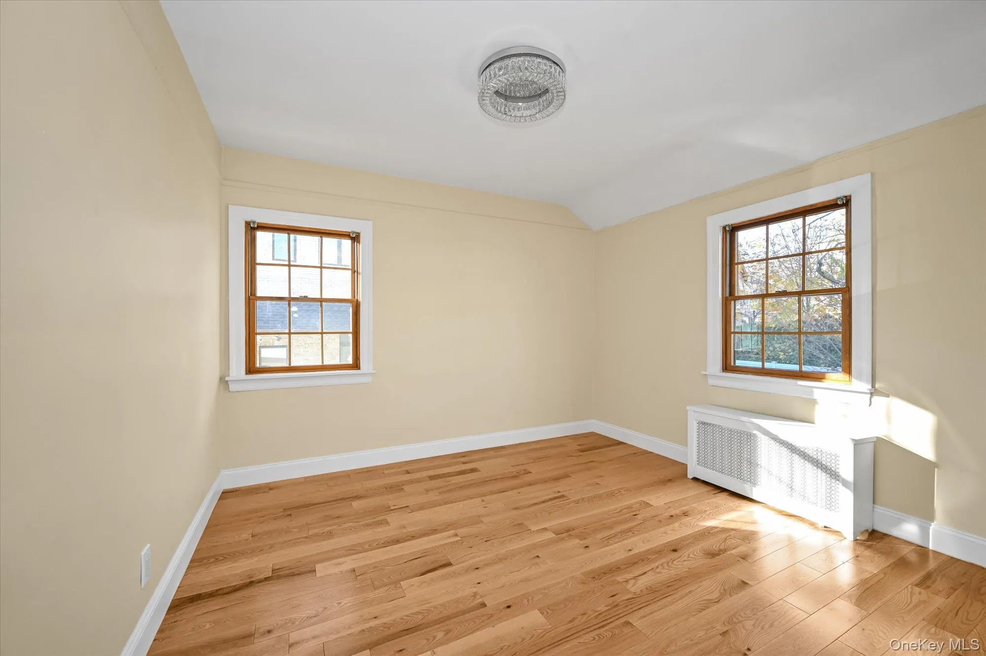85-11 Eton Street, New York, NY, 3 Bedrooms Bedrooms, 10 Rooms Rooms,2 BathroomsBathrooms,Residential,For Rent,Eton,0,1007751 85-11 Eton Street, New York, NY, 3 Bedrooms Bedrooms, 10 Rooms Rooms,2 BathroomsBathrooms,Residential,For Rent,Eton,0,1007751