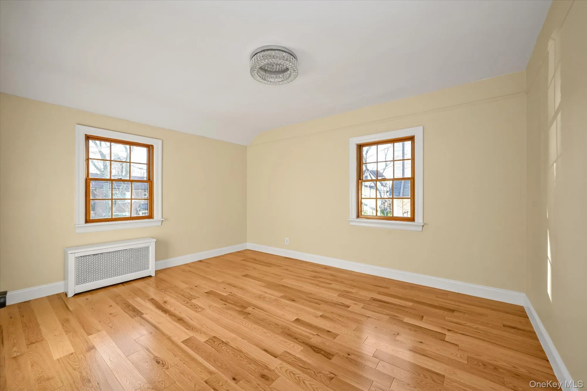 85-11 Eton Street, New York, NY, 3 Bedrooms Bedrooms, 10 Rooms Rooms,2 BathroomsBathrooms,Residential,For Rent,Eton,0,1007751 85-11 Eton Street, New York, NY, 3 Bedrooms Bedrooms, 10 Rooms Rooms,2 BathroomsBathrooms,Residential,For Rent,Eton,0,1007751