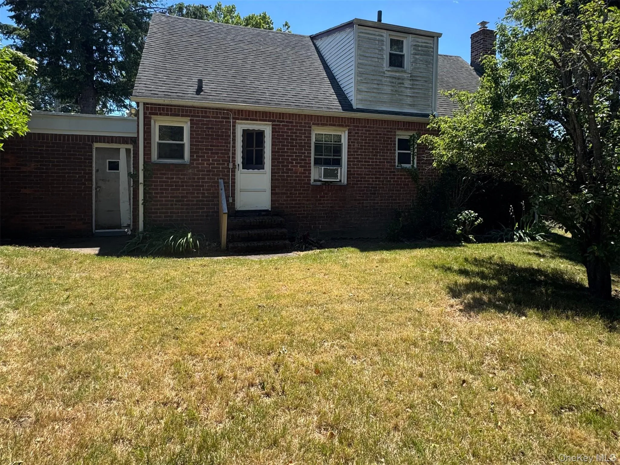 253 Eagle Avenue, Hempstead, NY, 4 Bedrooms Bedrooms, 7 Rooms Rooms,2 BathroomsBathrooms,Residential,For Rent,Eagle,0,1007753 253 Eagle Avenue, Hempstead, NY, 4 Bedrooms Bedrooms, 7 Rooms Rooms,2 BathroomsBathrooms,Residential,For Rent,Eagle,0,1007753