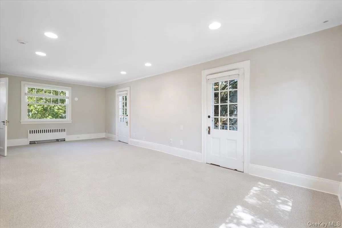 Primary bedroom with recently deep cleaned carpet Primary bedroom with recently deep cleaned carpet