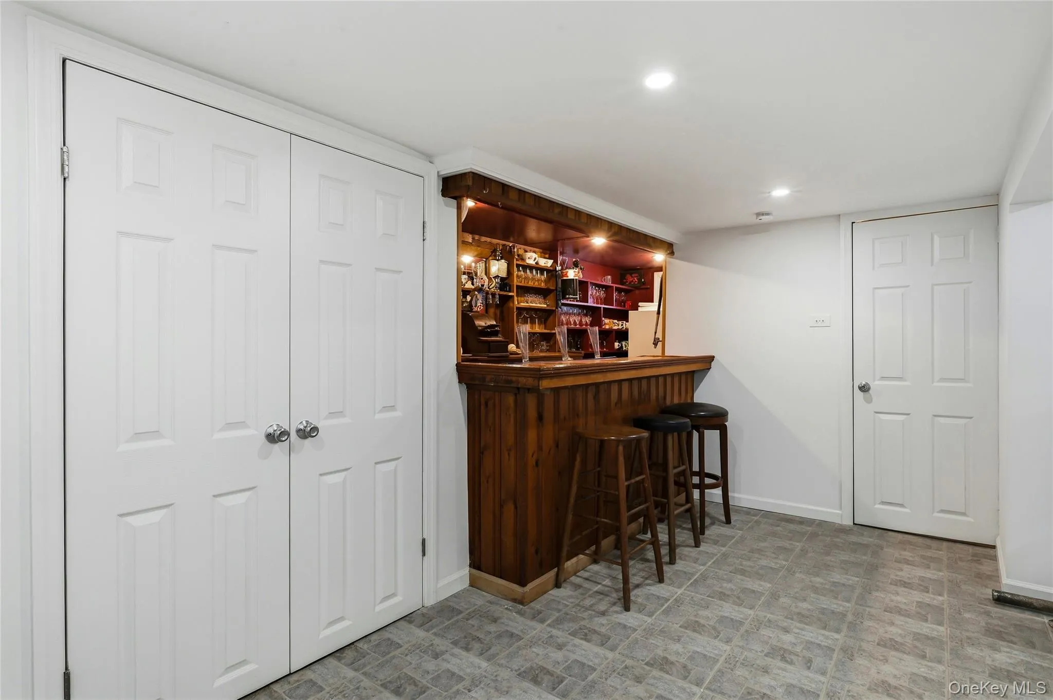 732 5th Street, Babylon, NY, 2 Bedrooms Bedrooms, 6 Rooms Rooms,1 BathroomBathrooms,Residential,For Rent,5th,0,1007755 732 5th Street, Babylon, NY, 2 Bedrooms Bedrooms, 6 Rooms Rooms,1 BathroomBathrooms,Residential,For Rent,5th,0,1007755