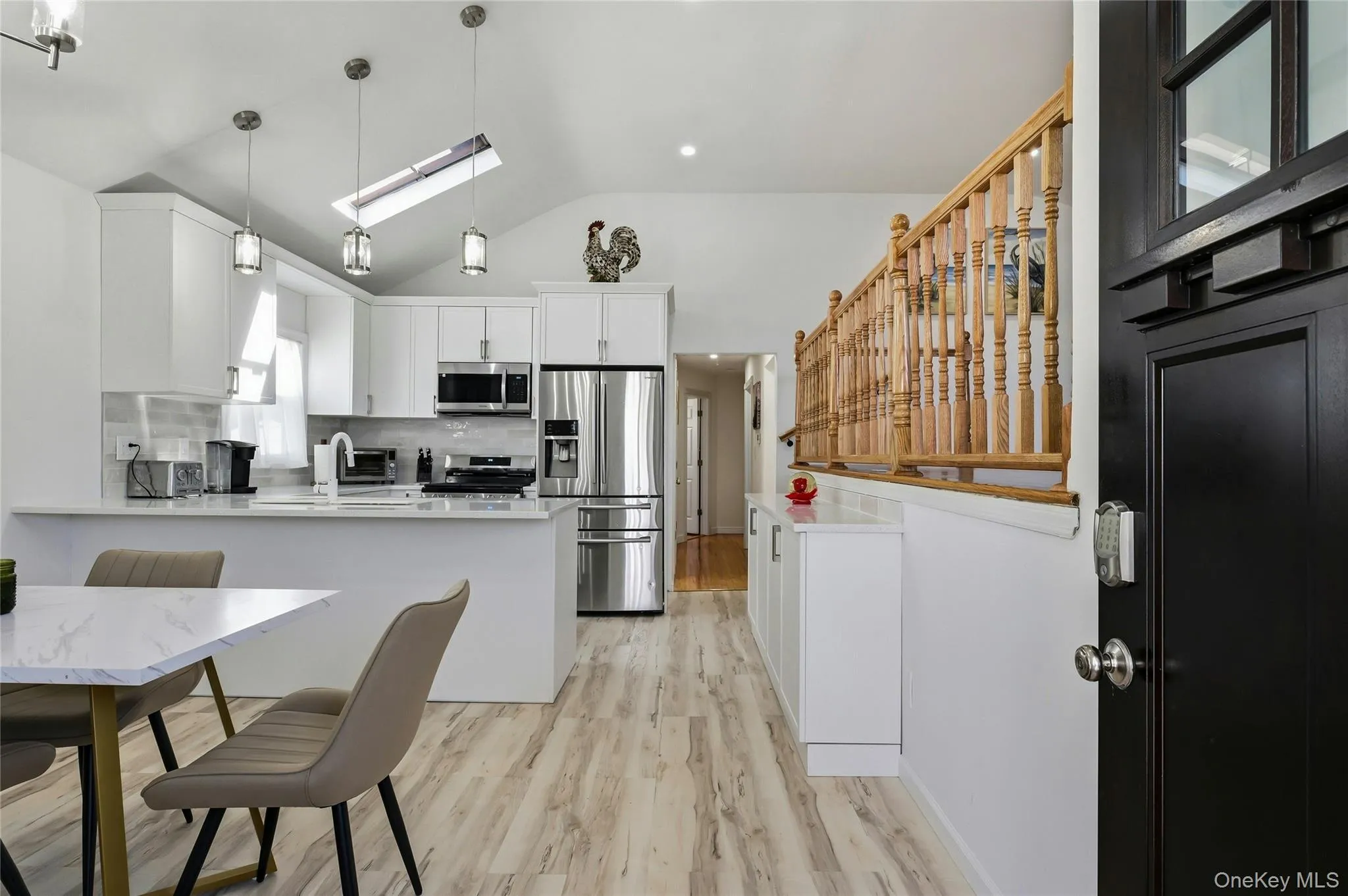 732 5th Street, Babylon, NY, 2 Bedrooms Bedrooms, 6 Rooms Rooms,1 BathroomBathrooms,Residential,For Rent,5th,0,1007755 732 5th Street, Babylon, NY, 2 Bedrooms Bedrooms, 6 Rooms Rooms,1 BathroomBathrooms,Residential,For Rent,5th,0,1007755