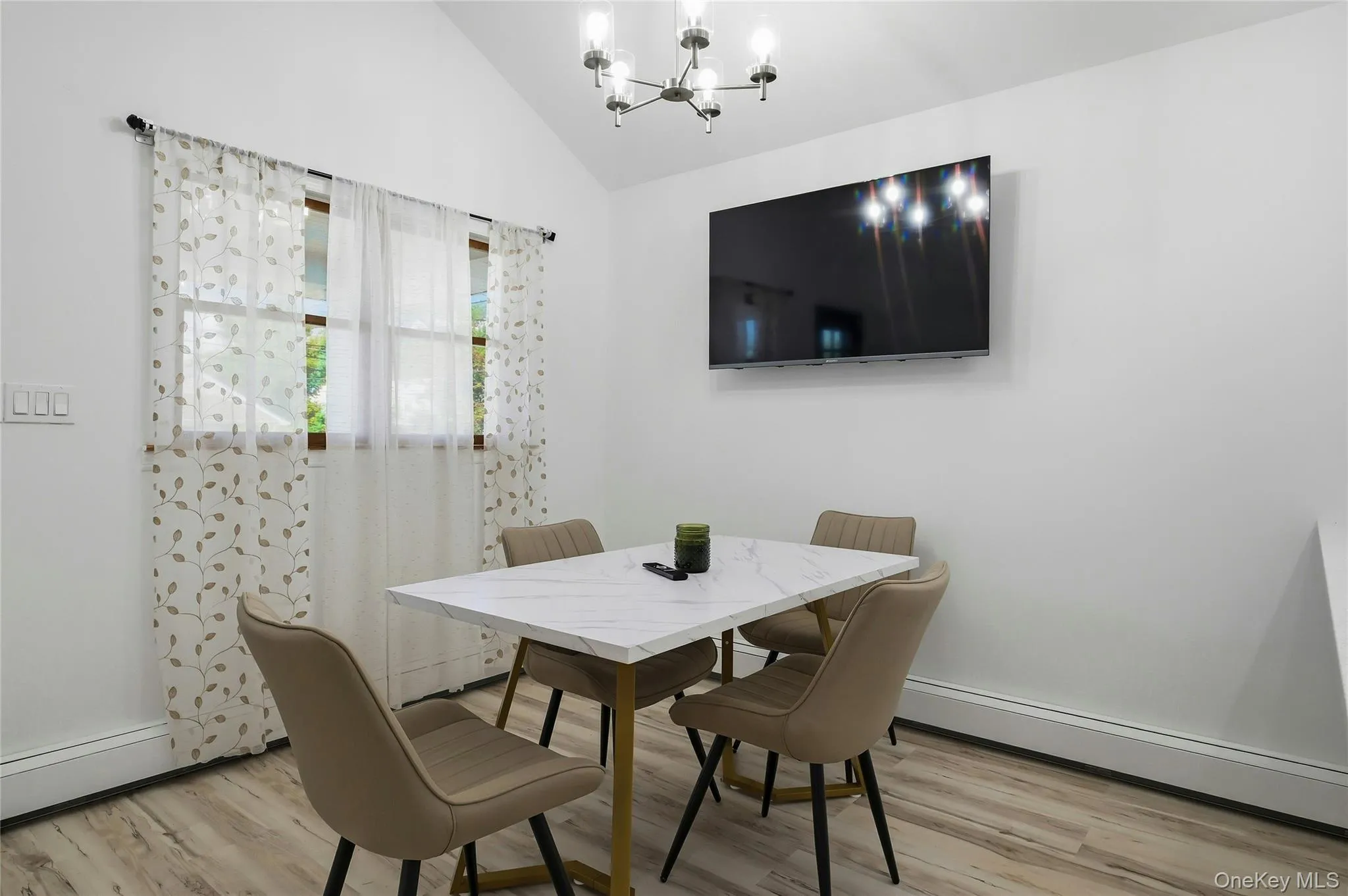 732 5th Street, Babylon, NY, 2 Bedrooms Bedrooms, 6 Rooms Rooms,1 BathroomBathrooms,Residential,For Rent,5th,0,1007755 732 5th Street, Babylon, NY, 2 Bedrooms Bedrooms, 6 Rooms Rooms,1 BathroomBathrooms,Residential,For Rent,5th,0,1007755