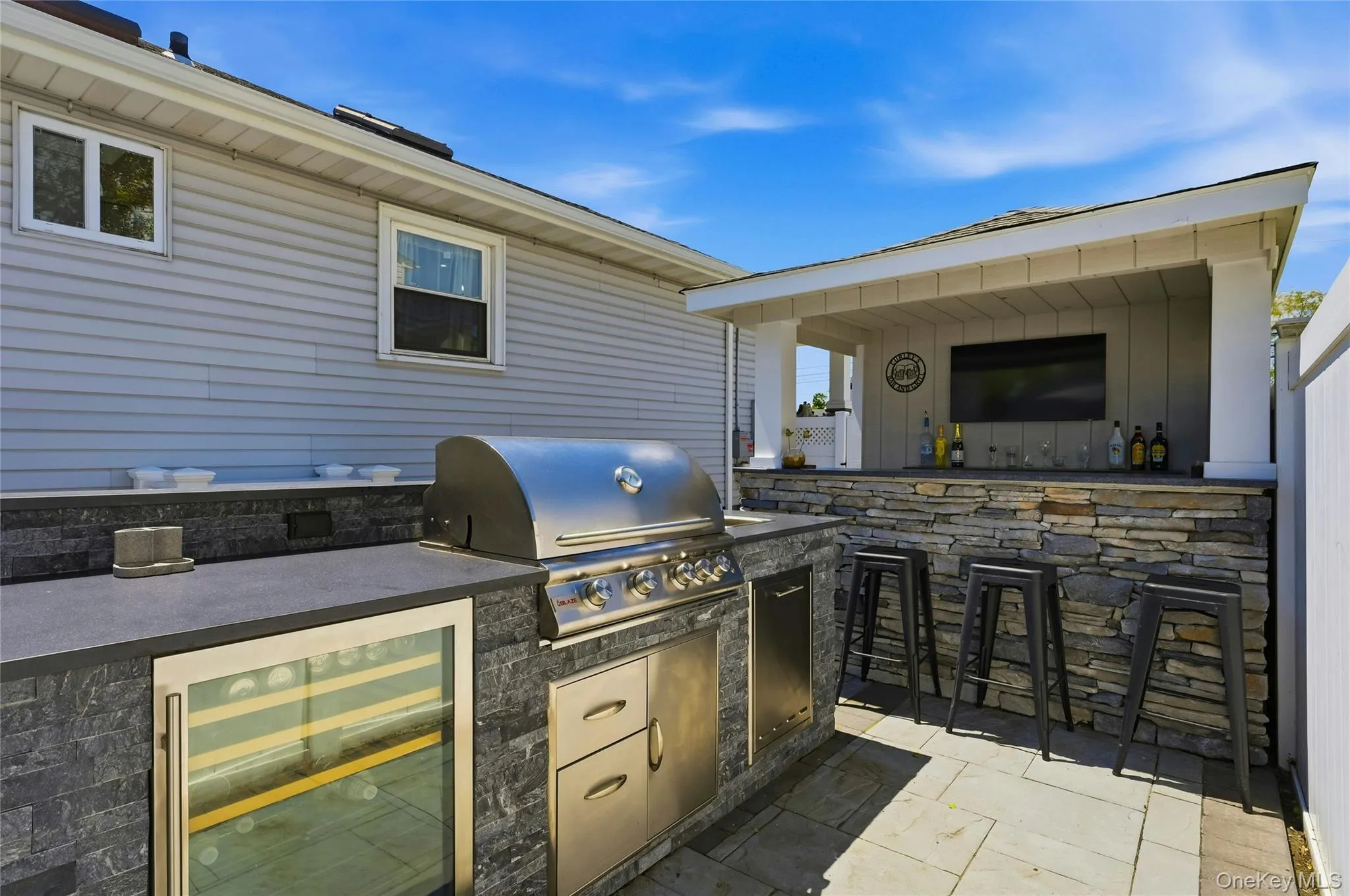 732 5th Street, Babylon, NY, 2 Bedrooms Bedrooms, 6 Rooms Rooms,1 BathroomBathrooms,Residential,For Rent,5th,0,1007755 732 5th Street, Babylon, NY, 2 Bedrooms Bedrooms, 6 Rooms Rooms,1 BathroomBathrooms,Residential,For Rent,5th,0,1007755