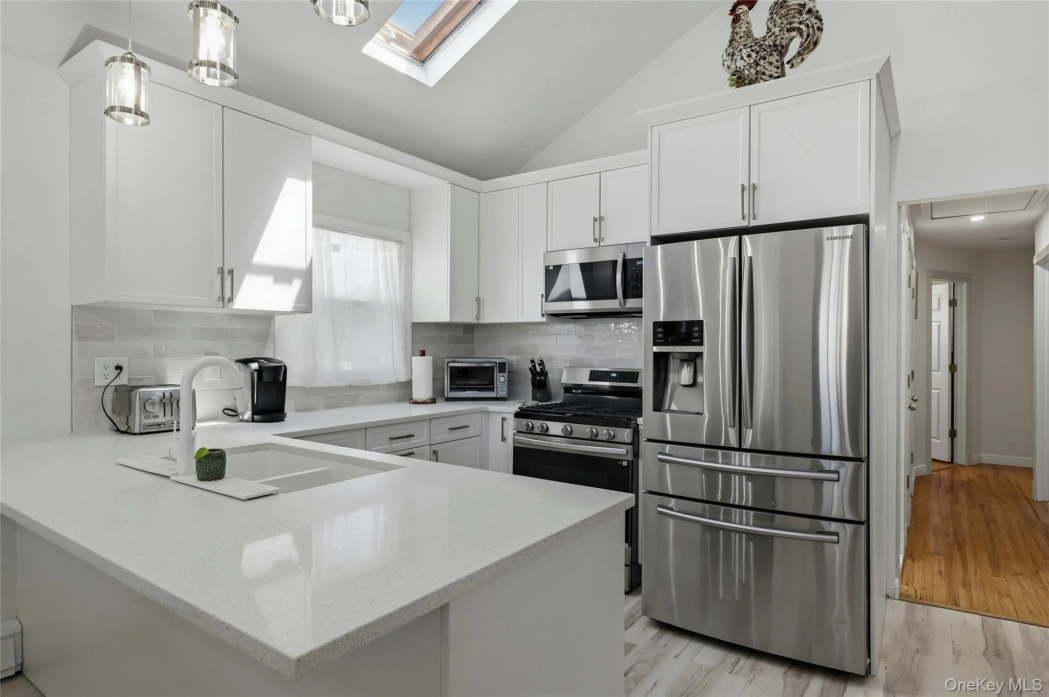 732 5th Street, Babylon, NY, 2 Bedrooms Bedrooms, 6 Rooms Rooms,1 BathroomBathrooms,Residential,For Rent,5th,0,1007755 732 5th Street, Babylon, NY, 2 Bedrooms Bedrooms, 6 Rooms Rooms,1 BathroomBathrooms,Residential,For Rent,5th,0,1007755