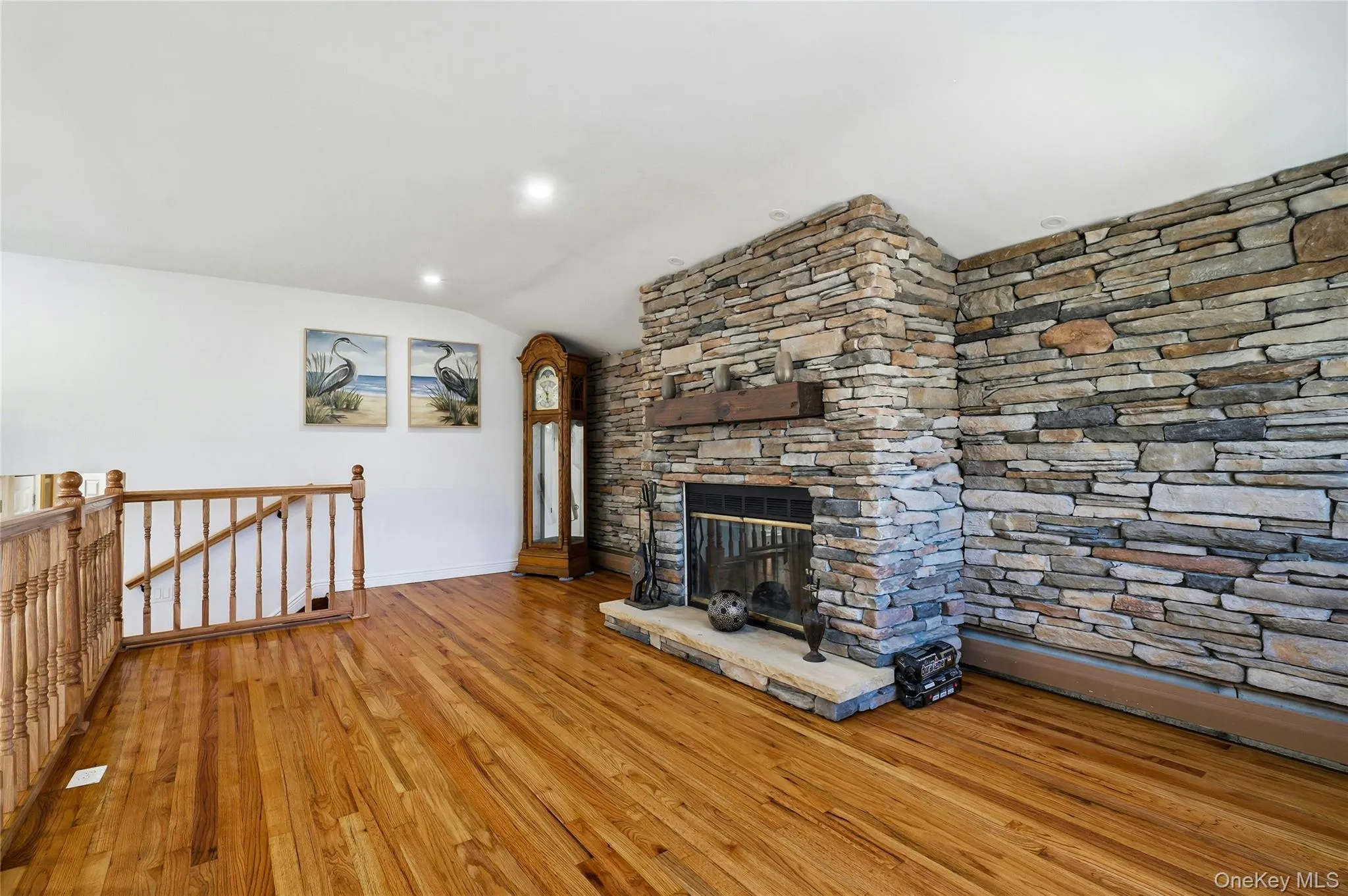With Wood Burning Fireplace With Wood Burning Fireplace