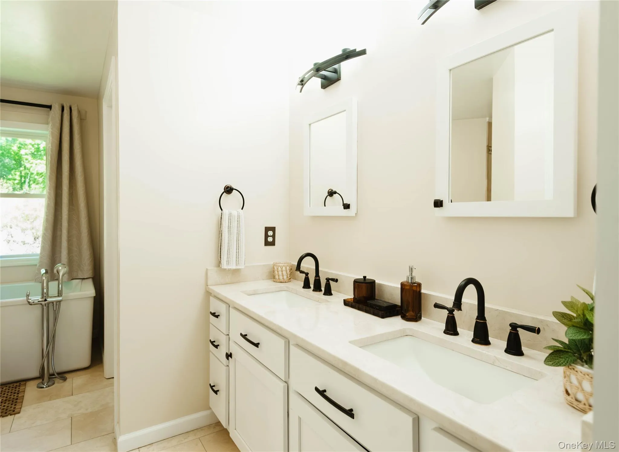 5 Rivercrest Lane, Marlboro, NY, 4 Bedrooms Bedrooms, 10 Rooms Rooms,4 BathroomsBathrooms,Residential,For Rent,Rivercrest,0,1007758 5 Rivercrest Lane, Marlboro, NY, 4 Bedrooms Bedrooms, 10 Rooms Rooms,4 BathroomsBathrooms,Residential,For Rent,Rivercrest,0,1007758