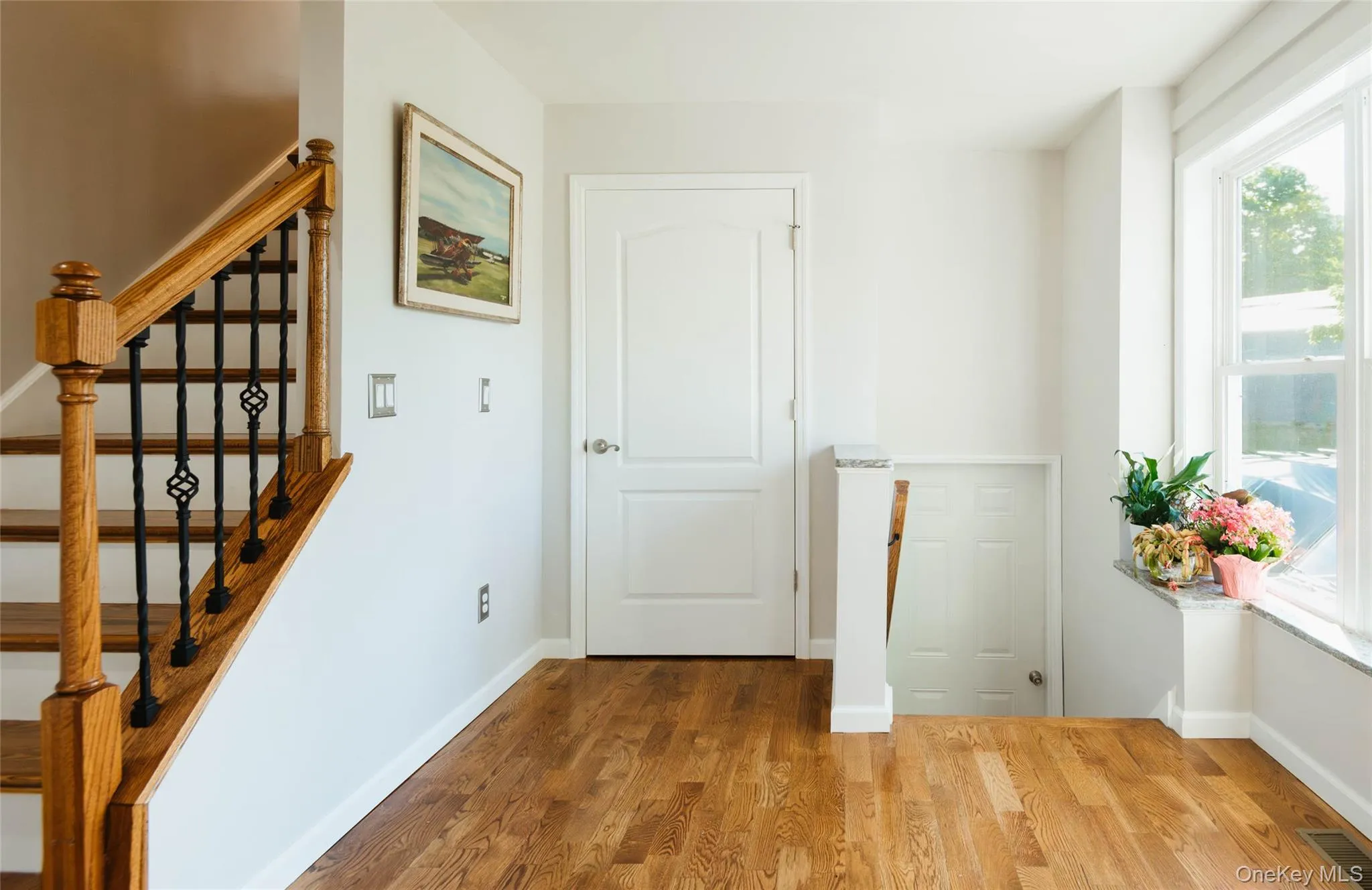 Upstairs to Guest Suite, Downstairs to 2-Car Garage Upstairs to Guest Suite, Downstairs to 2-Car Garage