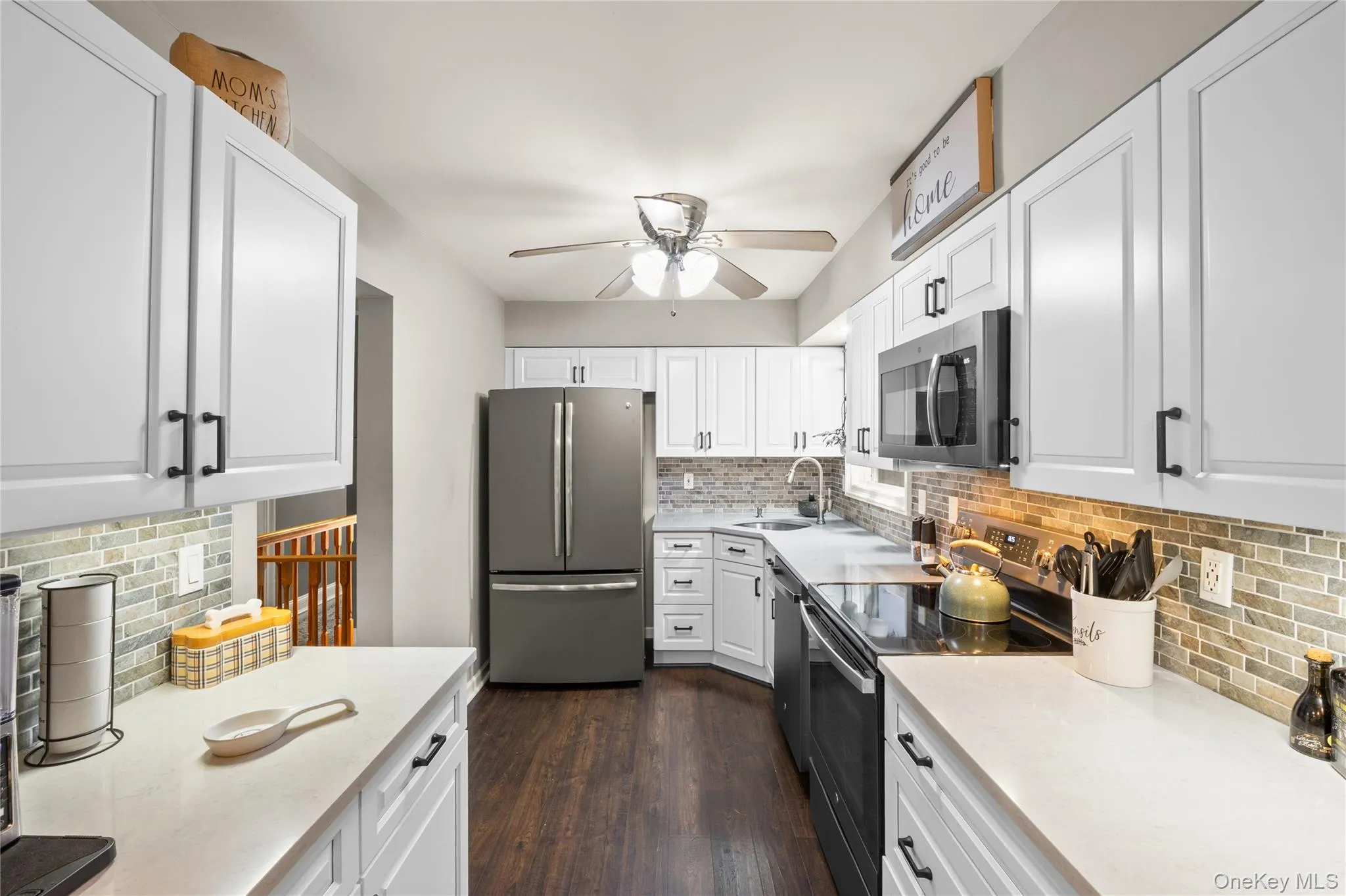 14 Mayo Avenue, Huntington, NY, 3 Bedrooms Bedrooms, 7 Rooms Rooms,1 BathroomBathrooms,Residential,For Rent,Mayo,0,1007762 14 Mayo Avenue, Huntington, NY, 3 Bedrooms Bedrooms, 7 Rooms Rooms,1 BathroomBathrooms,Residential,For Rent,Mayo,0,1007762