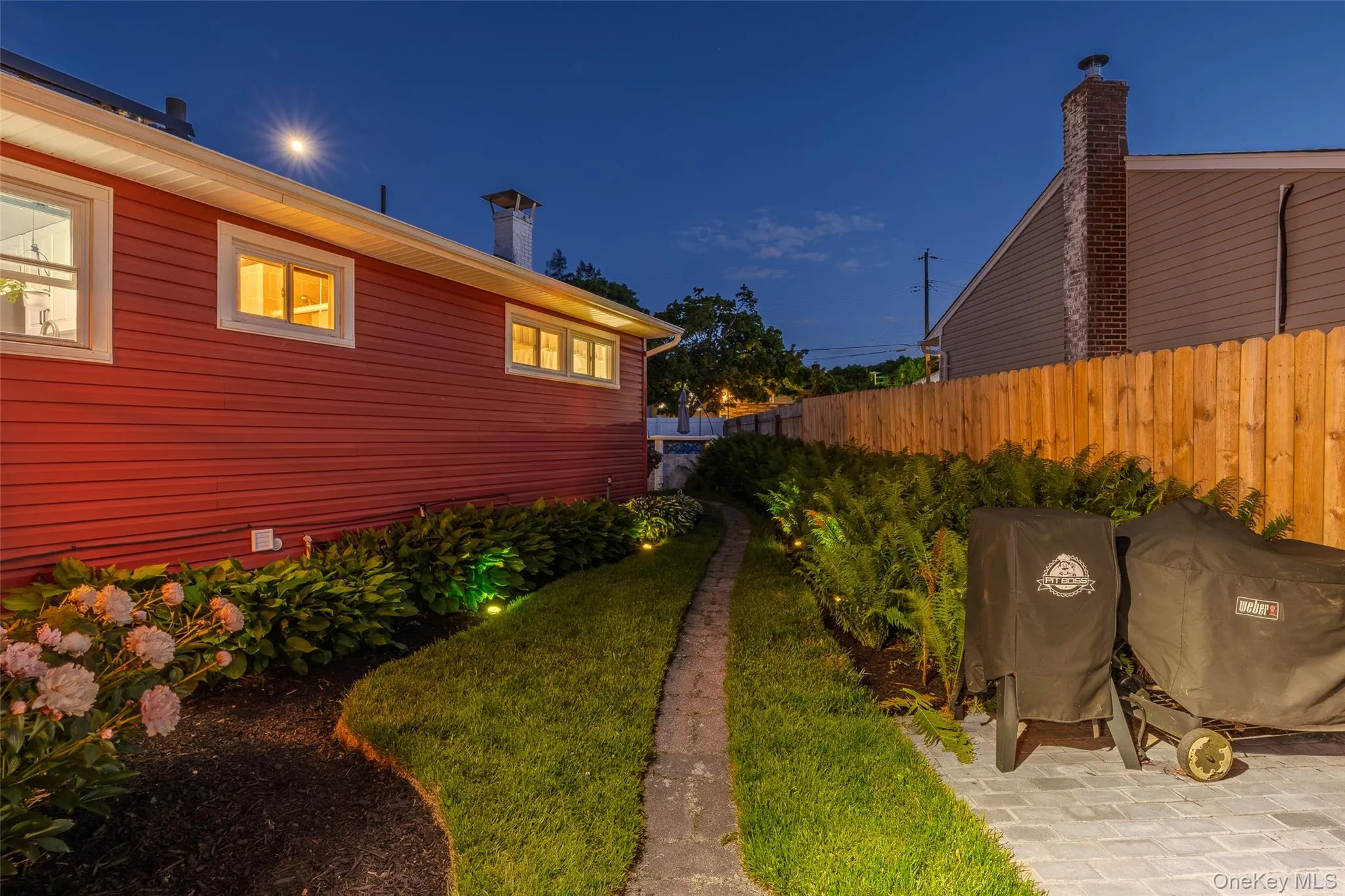 14 Mayo Avenue, Huntington, NY, 3 Bedrooms Bedrooms, 7 Rooms Rooms,1 BathroomBathrooms,Residential,For Rent,Mayo,0,1007762 14 Mayo Avenue, Huntington, NY, 3 Bedrooms Bedrooms, 7 Rooms Rooms,1 BathroomBathrooms,Residential,For Rent,Mayo,0,1007762